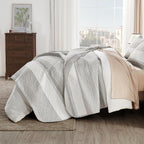 Andency California King Quilt Set - Linen Grey Lightweight Soft Quilt Cal King - Summer Bedspread California King Size - Bedding Coverlet For All Seasons (Includes 1 Quilt, 2 Pillow Shams)