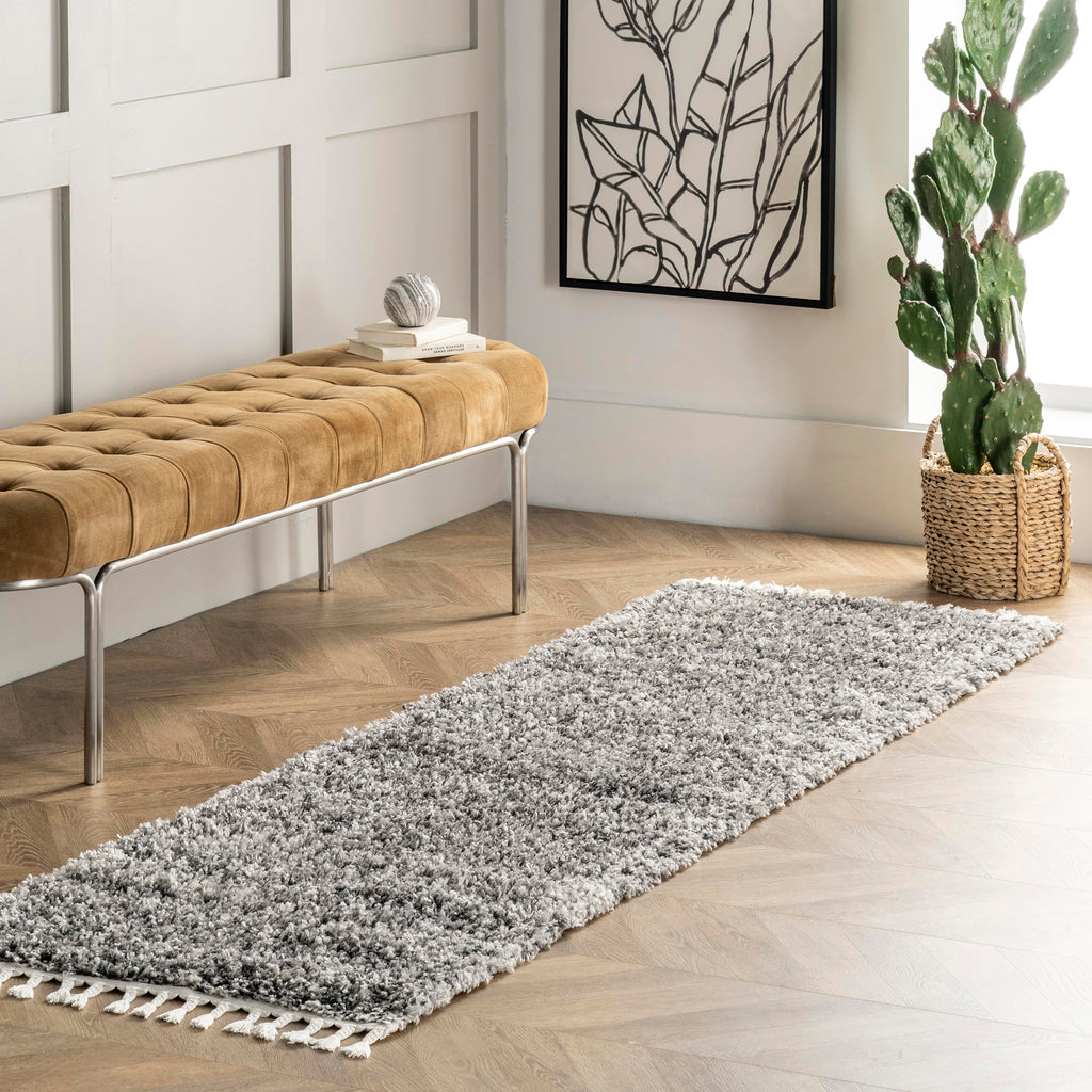 nuLOOM Brooke Shag Tasseled Area Rug - 2x12 Runner Shag Rug Casual Grey/Ivory Rugs for Living Room Bedroom Dining Room Nursery E