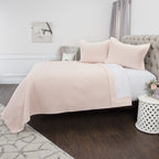 Rizzy Home | BQ4520 | Cotton Quilt | 106"x92" Pinkred Solid