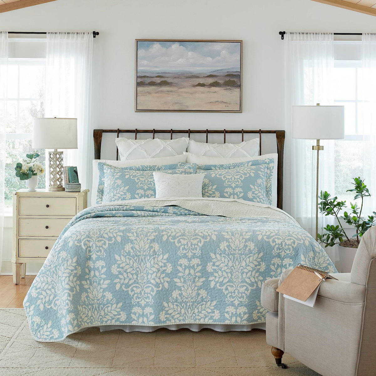 Laura Ashley - Twin Quilt Set, Reversible Cotton Bedding With Matching Sham, Home Decor For All Seasons (Rowland Blue, Twin)