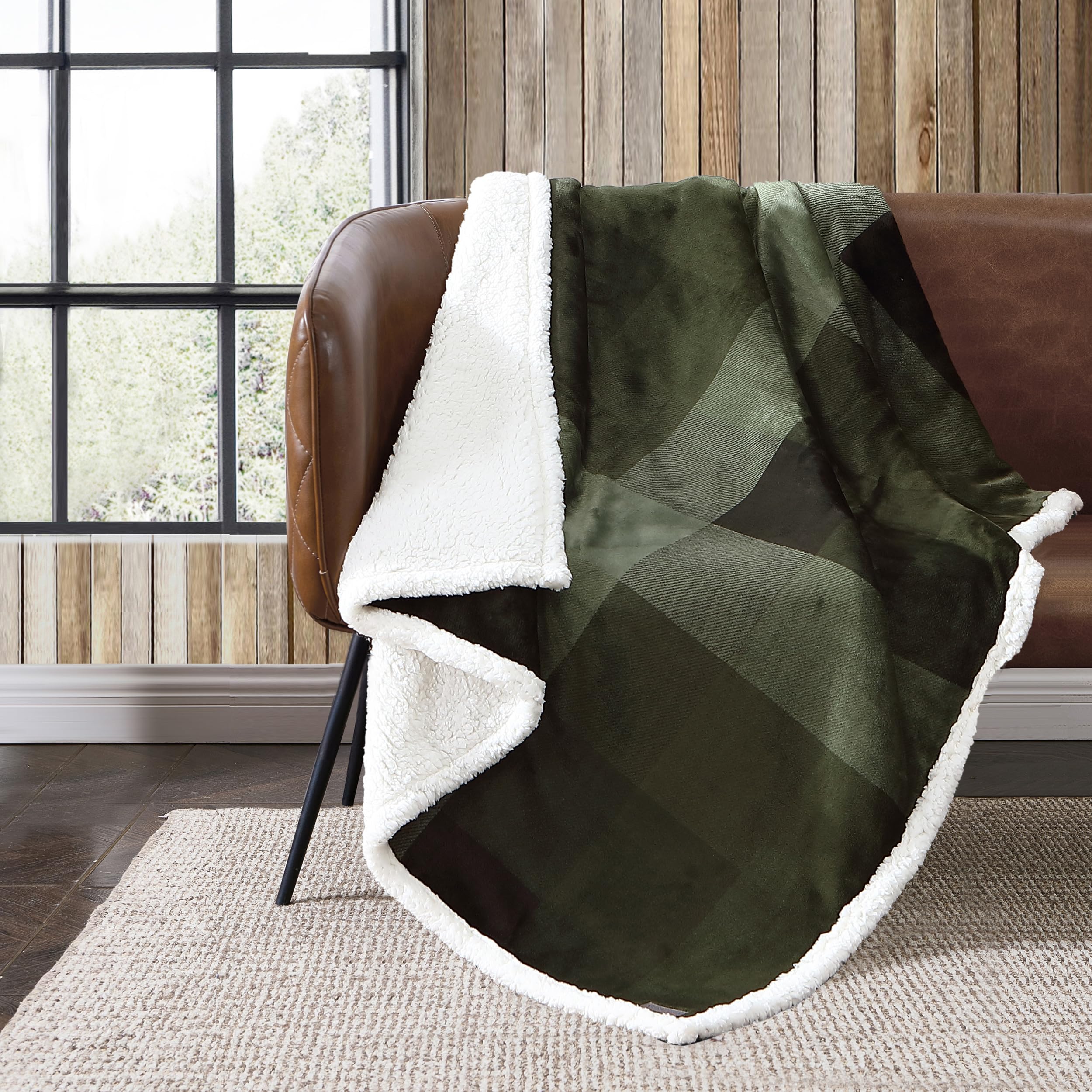 Eddie Bauer - Throw Blanket, Reversible Sherpa Fleece Bedding, Home Decor For All Seasons (Pine Plaid, Throw)