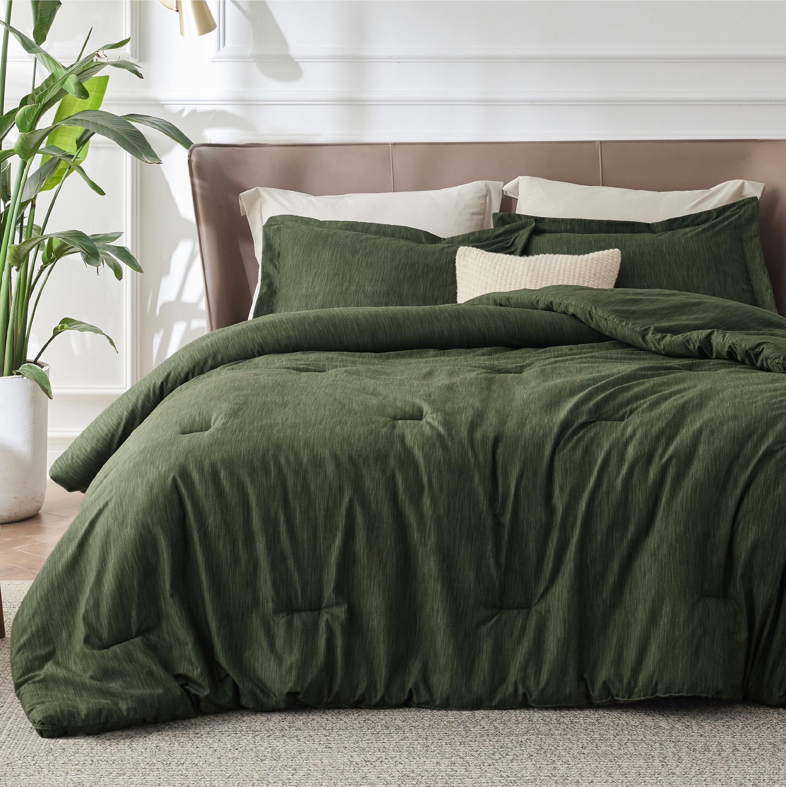 Bedsure Queen Comforter Set - Dark Green Comforter Queen Size, Soft Bedding For All Seasons, Cationic Dyed Bedding Set, 3 Pieces
