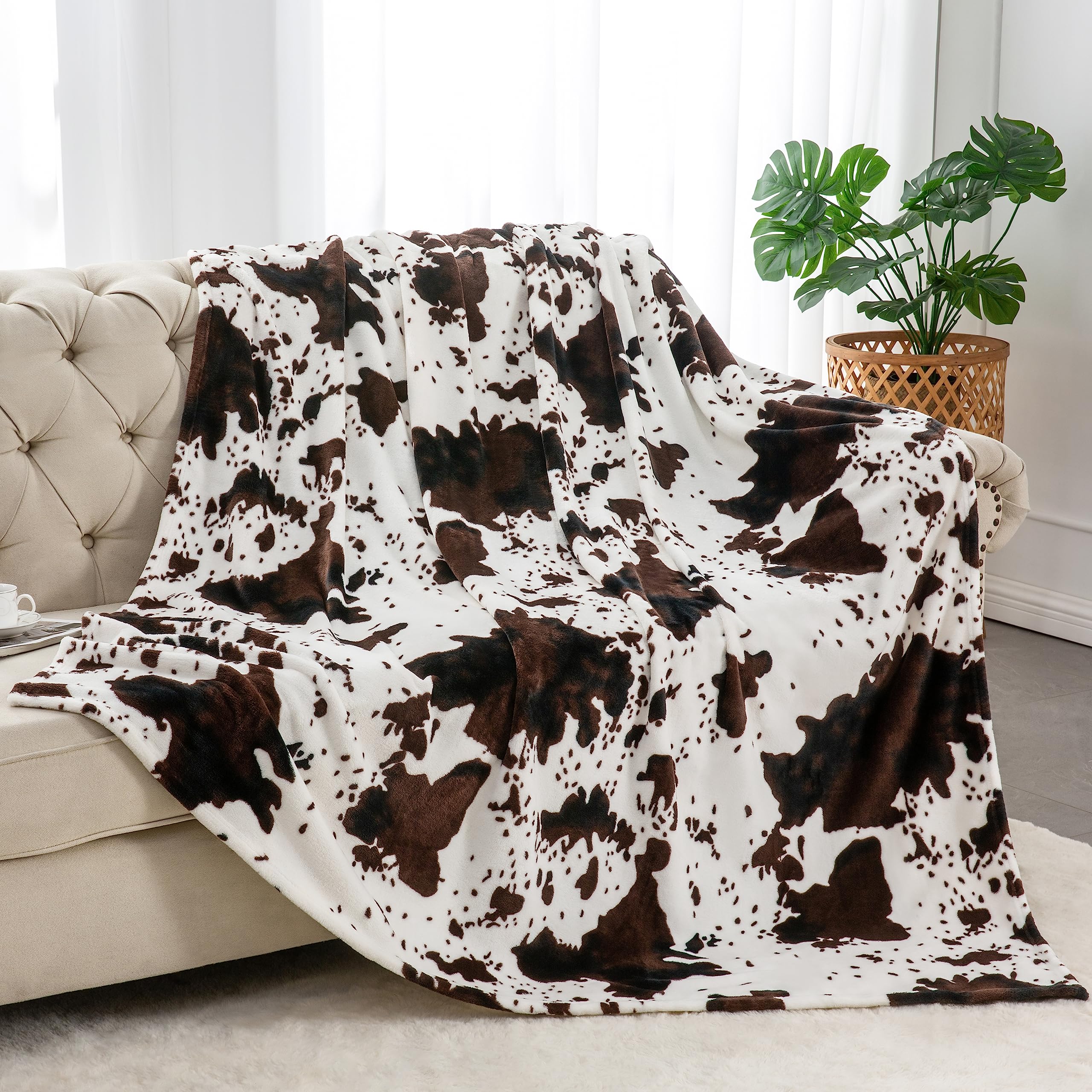 Bedelite Cow Print Throw Blanket For Couch & Bed, 300Gsm Cute Luxury Plush Cozy Fuzzy Blanket 50' X 60', Super Soft Warm Light