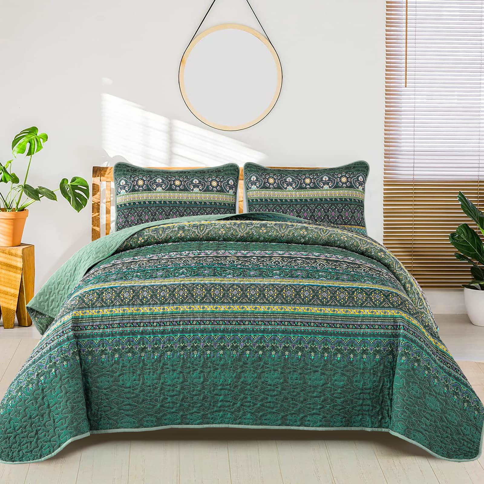 Wongs Bedding Boho Quilt Queen Size, Green Bohemian Queen Quilt, Lightweight Microfiber Bed Decor Bedspread For All Season 96''X