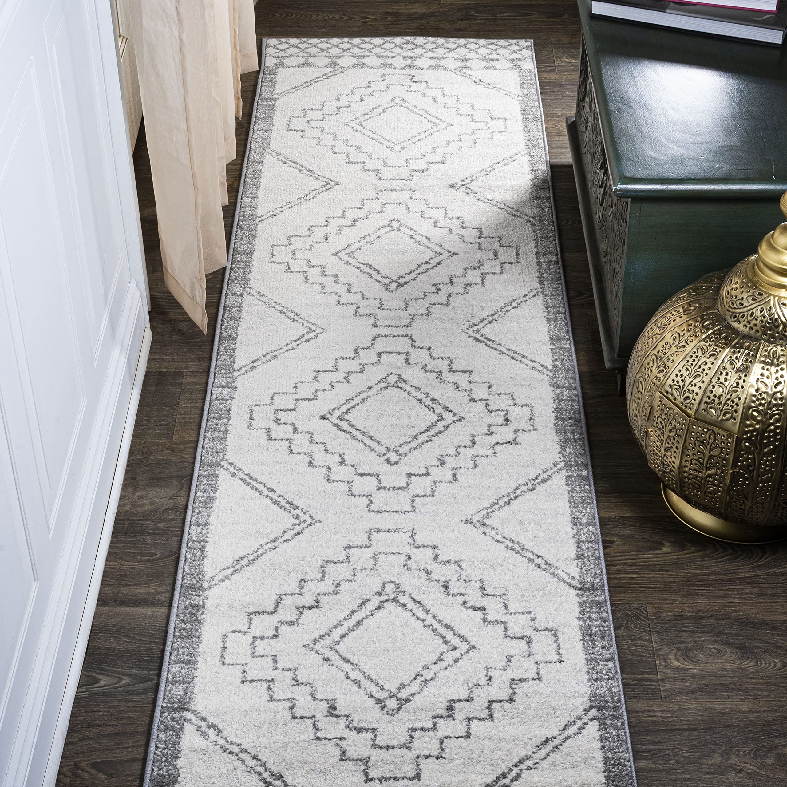 JONATHAN Y MOH200B-210 Amir Moroccan Beni Souk Runner Rug, Bohemian, Scandinavian, Transitional, Rustic for Bedroom, Kitchen, Li
