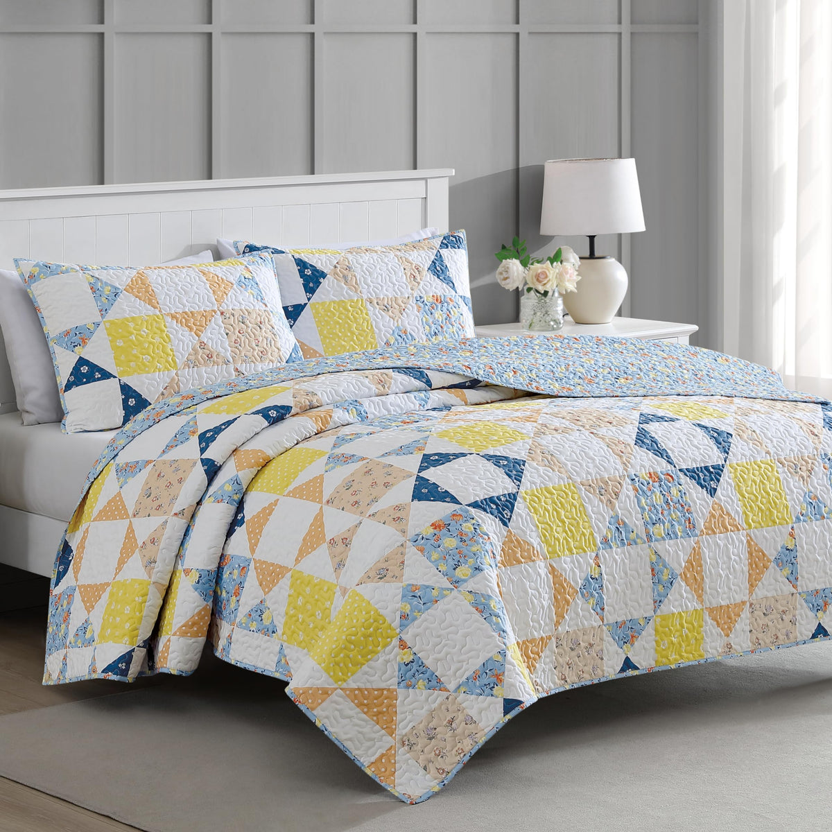 Martha Stewart Full Queen Size Quilt Bedding Set - 3 Piece, Soft Washed Microfiber, Bedspread, Reversible, All Season, 1 Quilt,