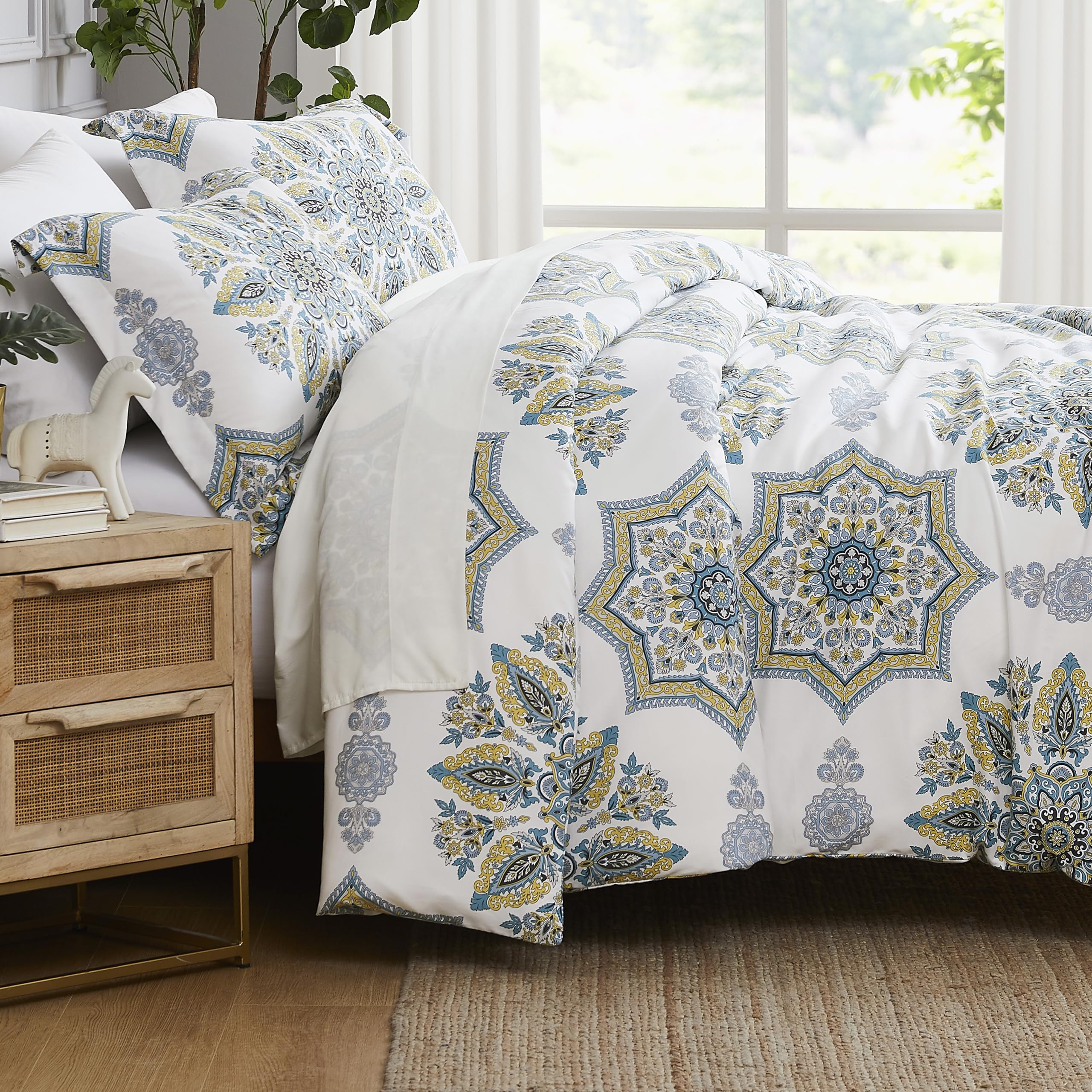 Southshore Fine Living, Inc. Oversized King Size Comforter Bedding Set, Down Alternative Boho Bedspread, Paisley Floral Print Co