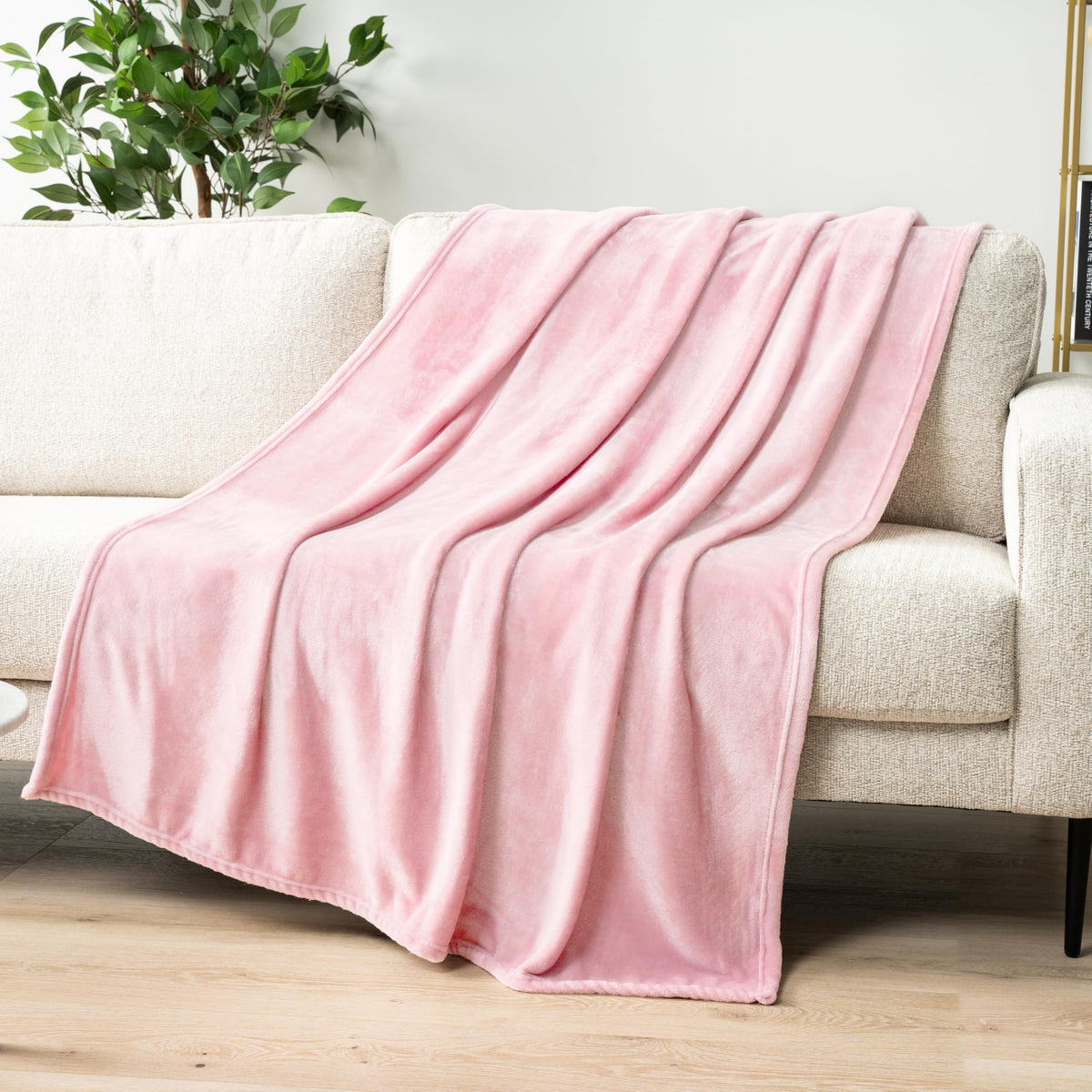 Pavilia Light Pink Fleece Throw Blanket For Couch Twin Size, Blush Pink Super Soft Fuzzy Flannel Throw For Sofa, Luxury Plush Mi