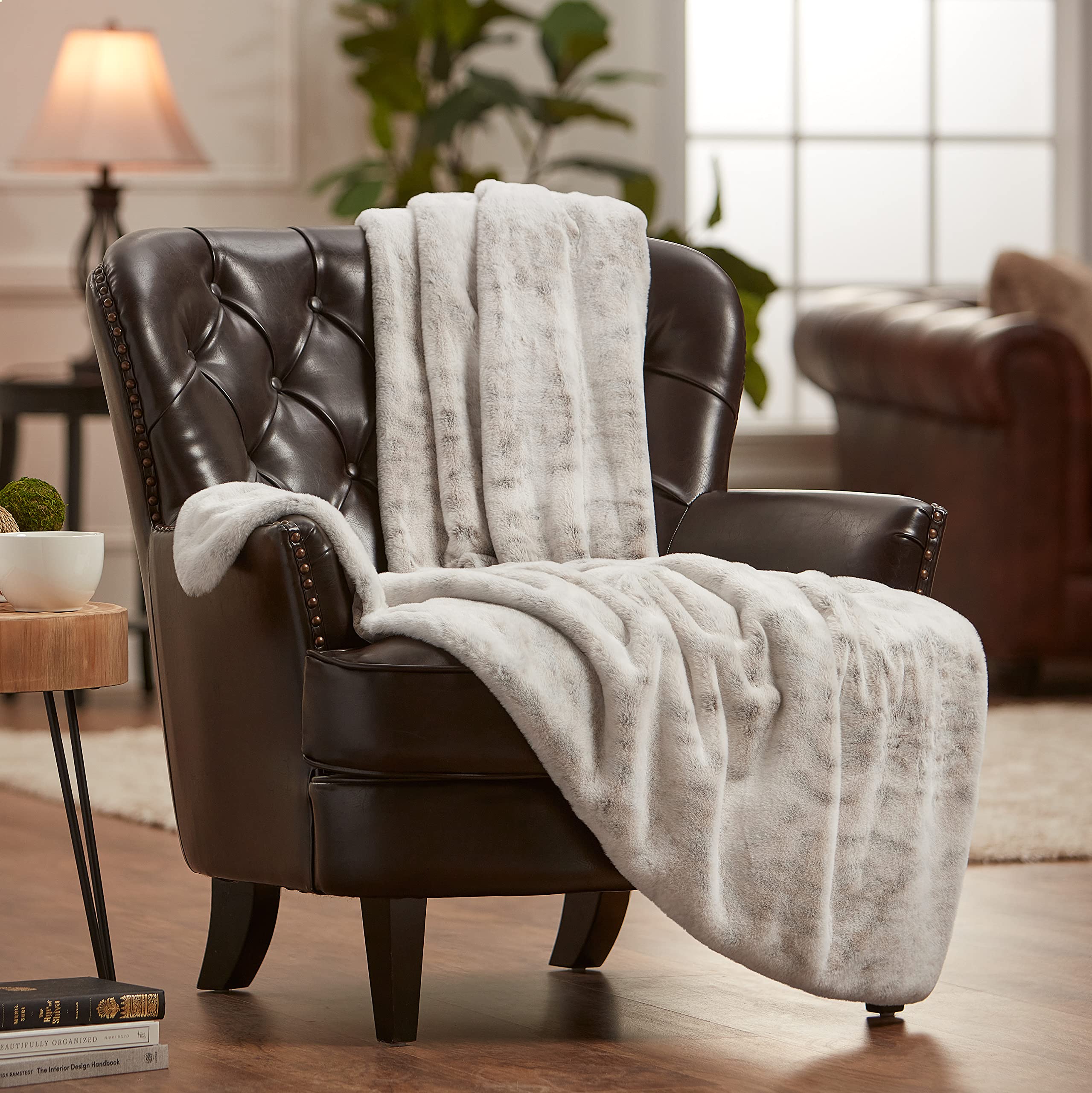 Chanasya Premium Faux Fur Ombre Throw Blanket - Super Soft, Lightweight Minky Blanket With Fuzzy Sherpa Side - 50' X 65    - Sn