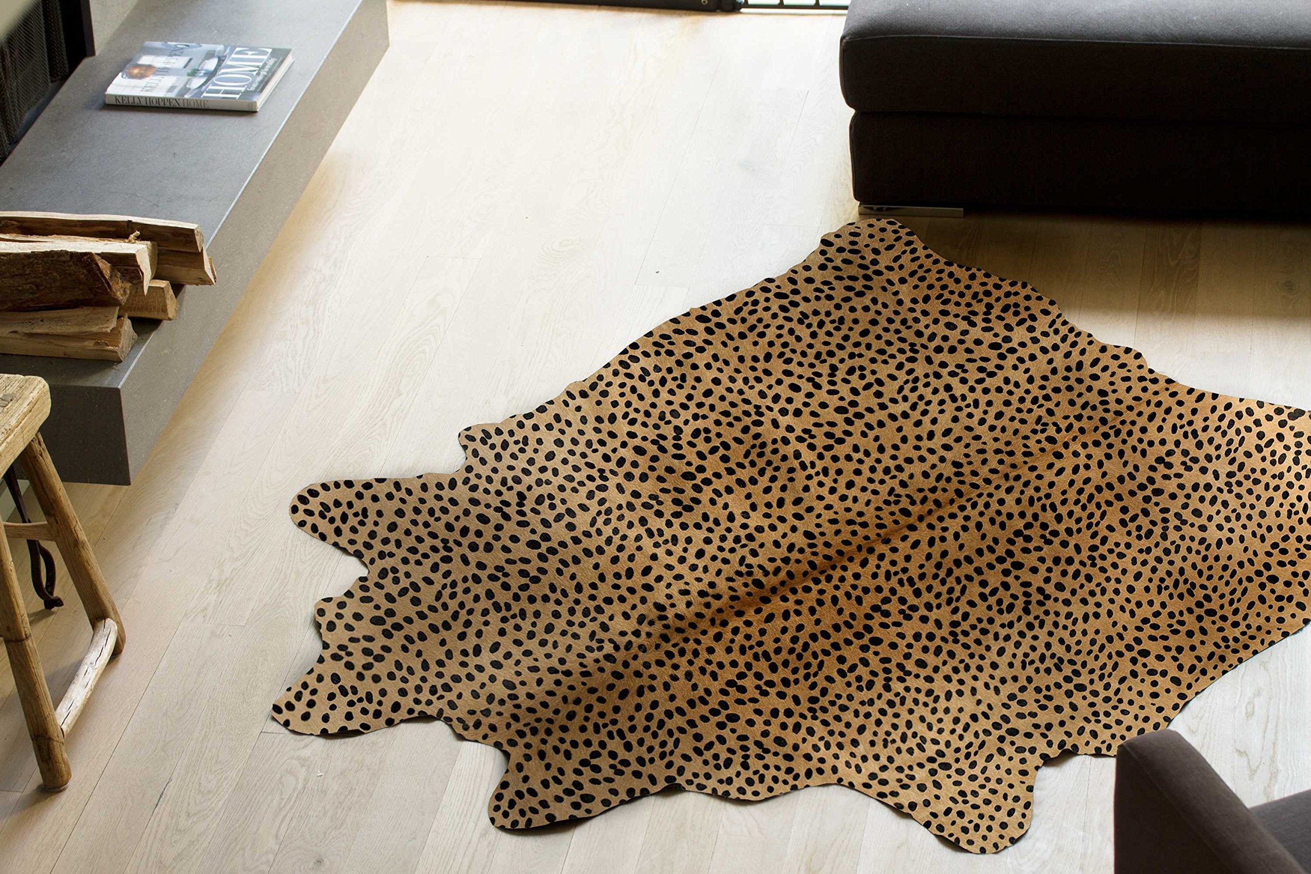 HomeRoots Cowhide, Microsuede 6' X 7' Cowhide Rug - Cheetah