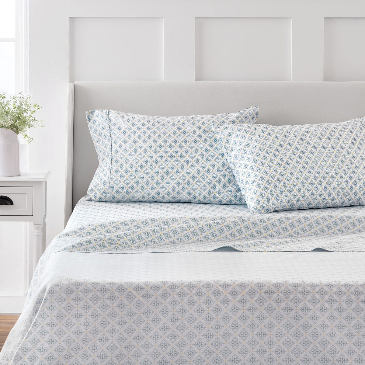Martha Stewart 100% Cotton Queen Sheet Set - 4 Piece, Soft, Smooth, Durable, Easy Care, 16' Deep Pocket Sheets, Sateen Sheets,
