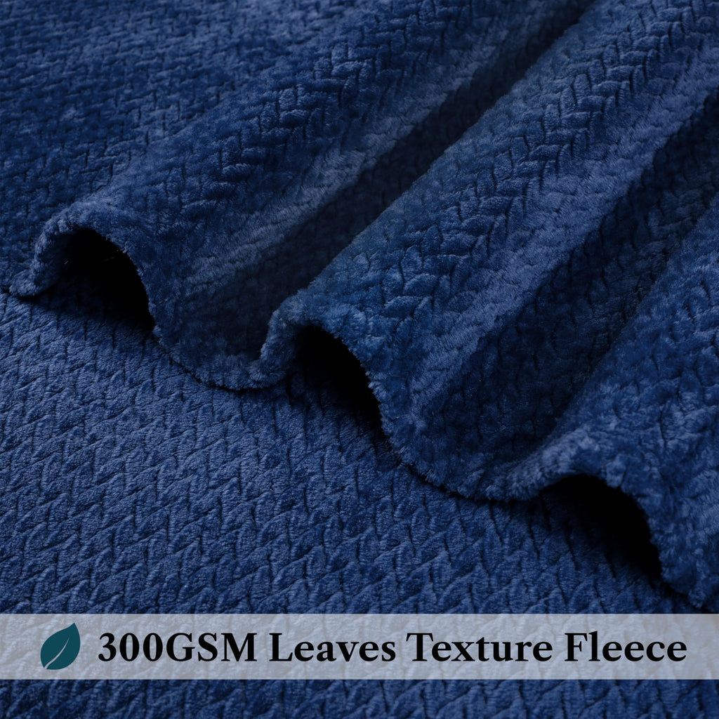 Pavilia Soft Fleece Navy Blue Throw Blanket For Couch, Lightweight Plush Warm Blankets For Bed, Fuzzy Cozy Flannel Blanket Throw