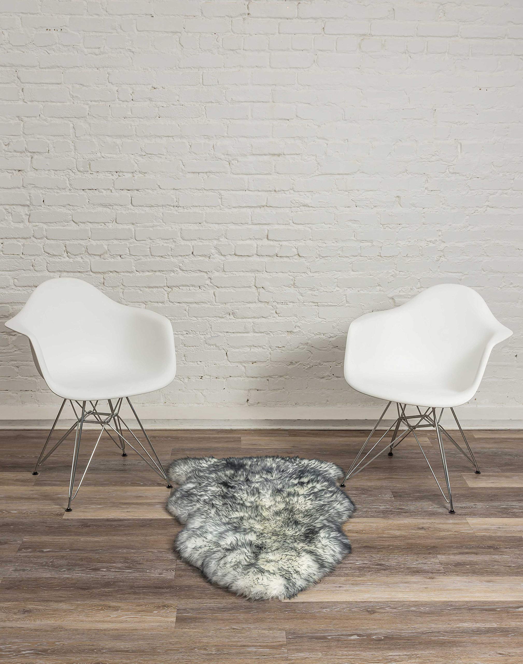 HomeRoots 2' X 3' Gray Mist New Zealand Natural Sheepskin Rug