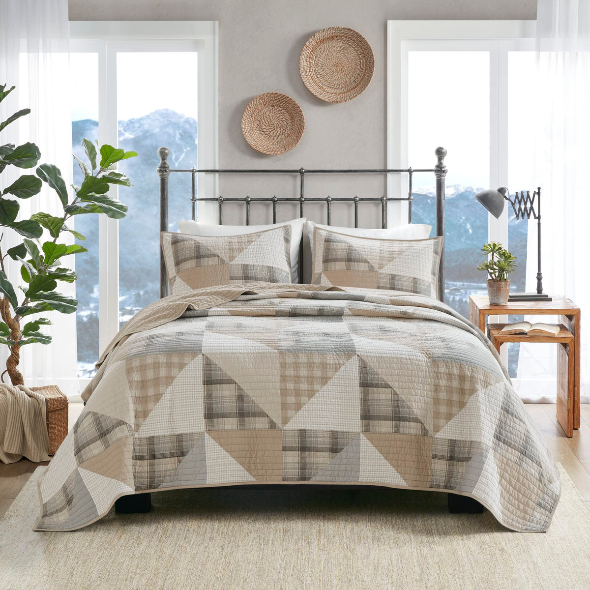Woolrich Olsen Reversible Quilt Set - Cottage Styling Reversed to Solid Color, All Season Lightweight Coverlet, Cozy Bedding Lay