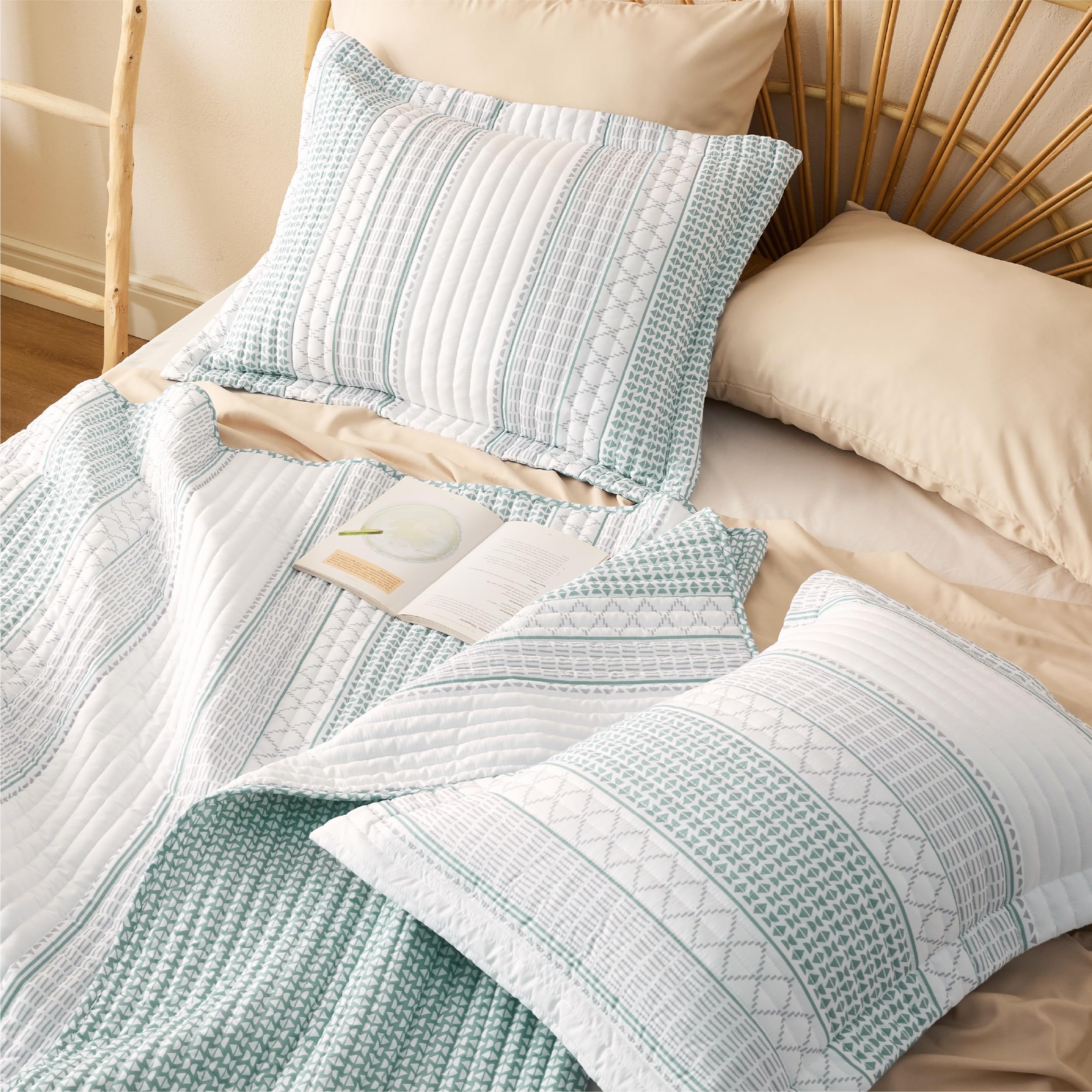 Bedsure Striped Quilt Set King - Blue & Grey Reversible Quilt Bedding Set, 3 Pieces Microfiber Lightweight Bedspread, Striped Pattern Coverlet Set With 2 Pillow Shams For All Seasons (106'X96')