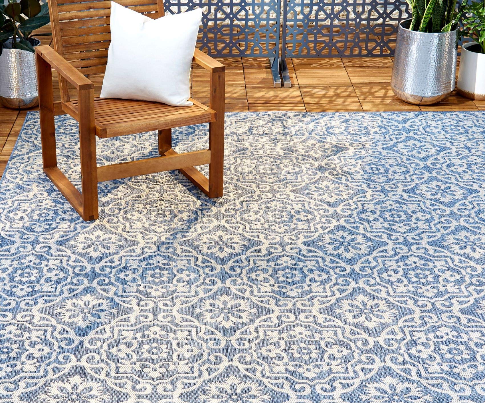 Nicole Miller New York Patio Country Danica Transitional Geometric Indoor/Outdoor Area Rug, Blue/Grey, 3'11'X5'2'