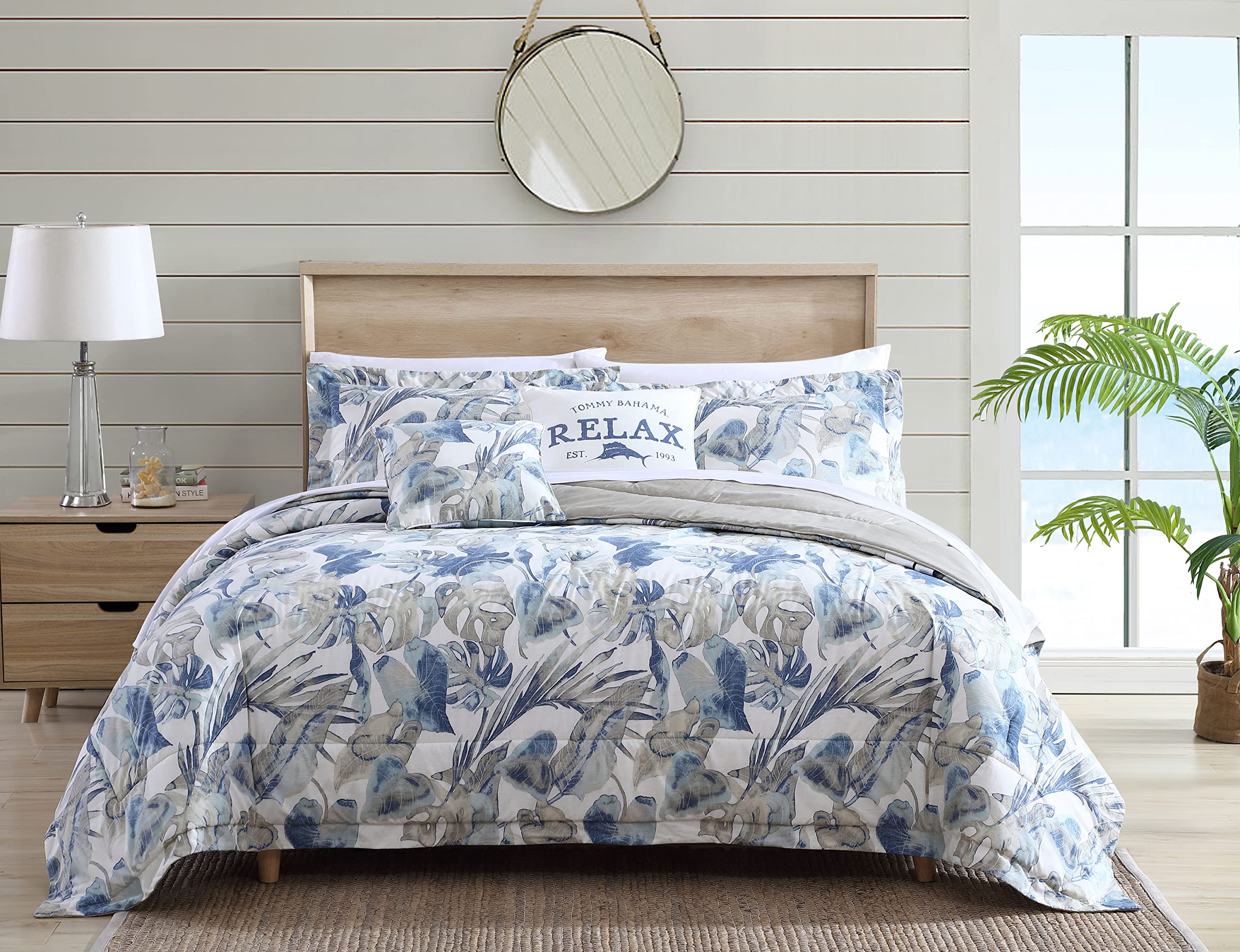 Tommy Bahama - Queen Comforter Set, Reversible Cotton Bedding with Matching Shams & Bed skirt, Oeko-Tex Certified (Raw Coast Blu