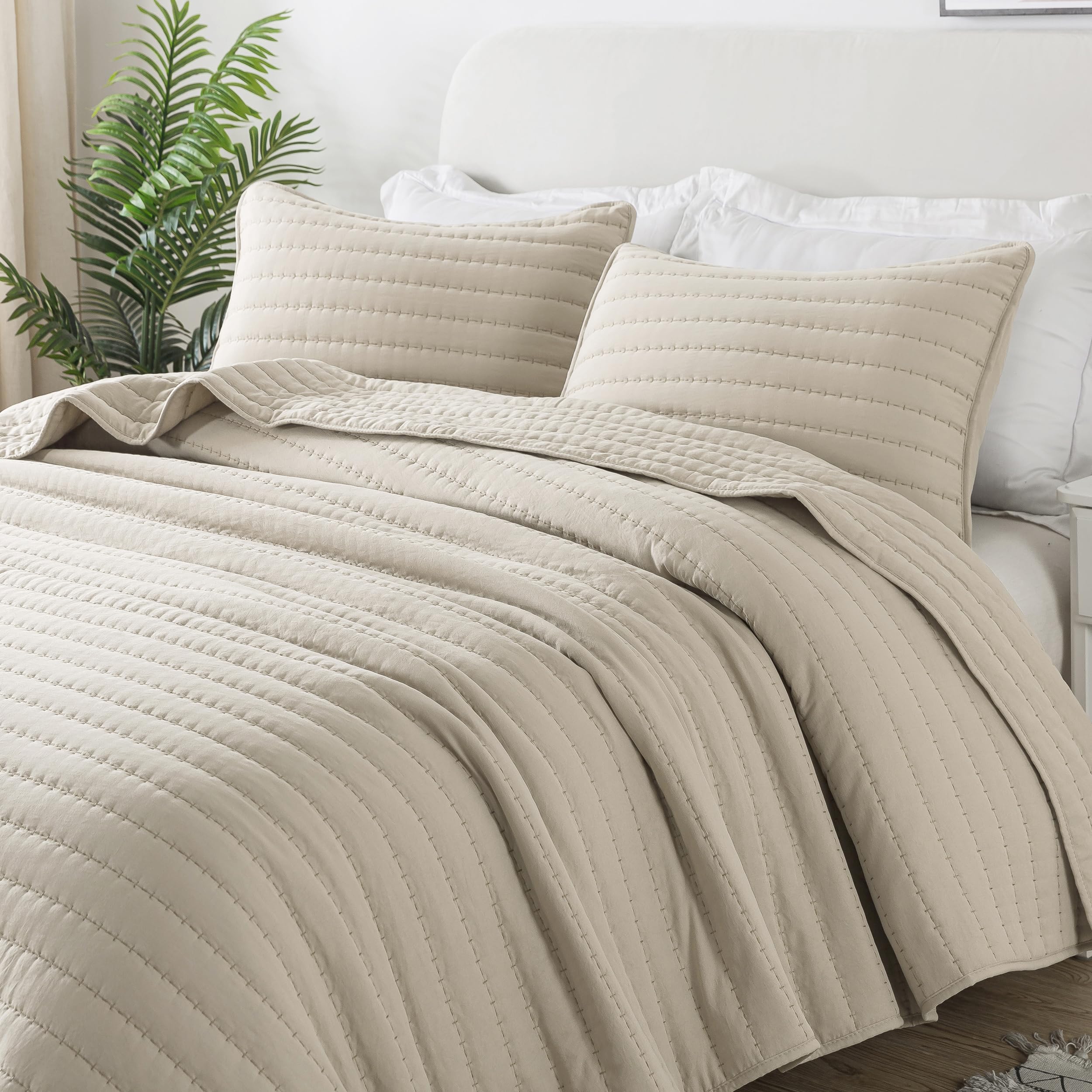 Roaringwild Neutral Beige Oversized California Cal King Size Quilt Bedding Sets With 2 Pillow Shams, Lightweight Bedspread Cover