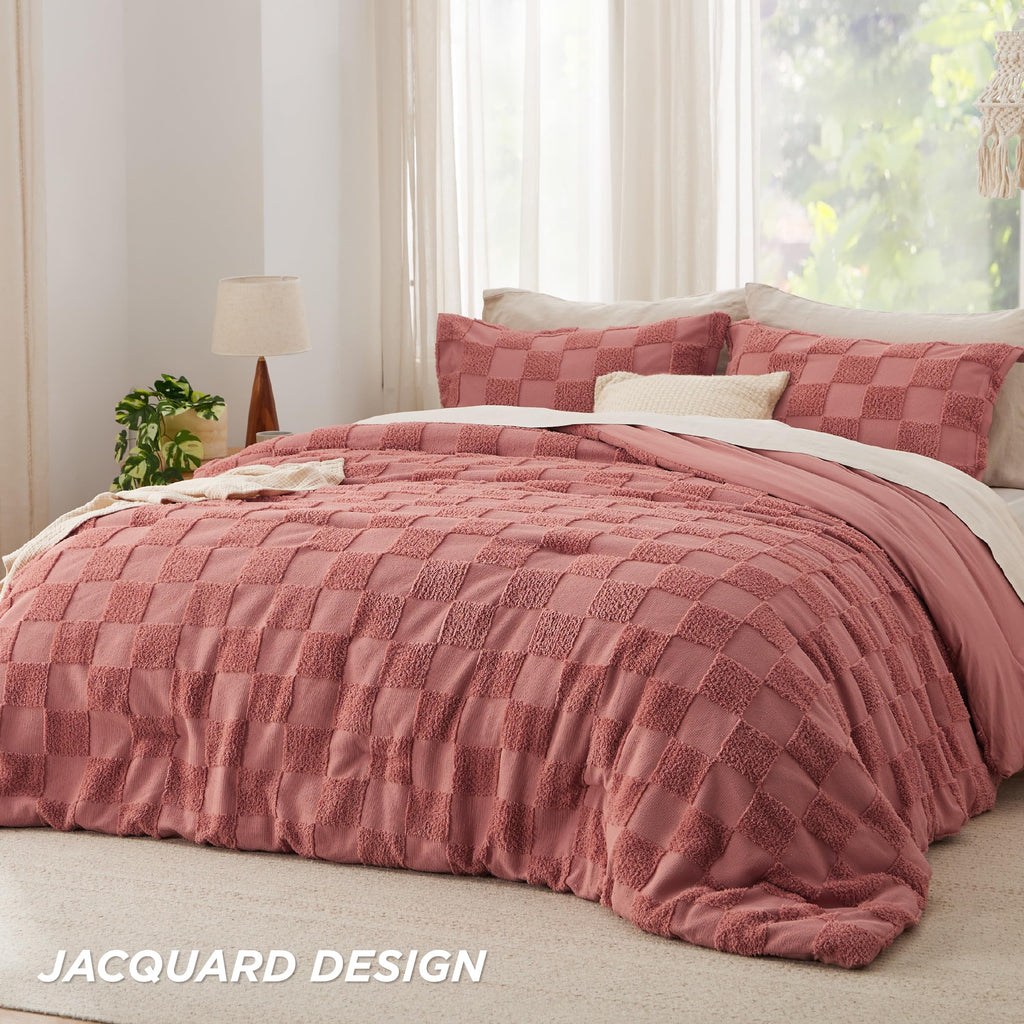 Bedsure Queen Size Comforter Set Grayish Pink, Boho Tufted Bed Set, Checkered Farmhouse Shabby Chic Bedding, 3 Pieces, 1 Plaid Geometric Comforter And 2 Pillow Shams