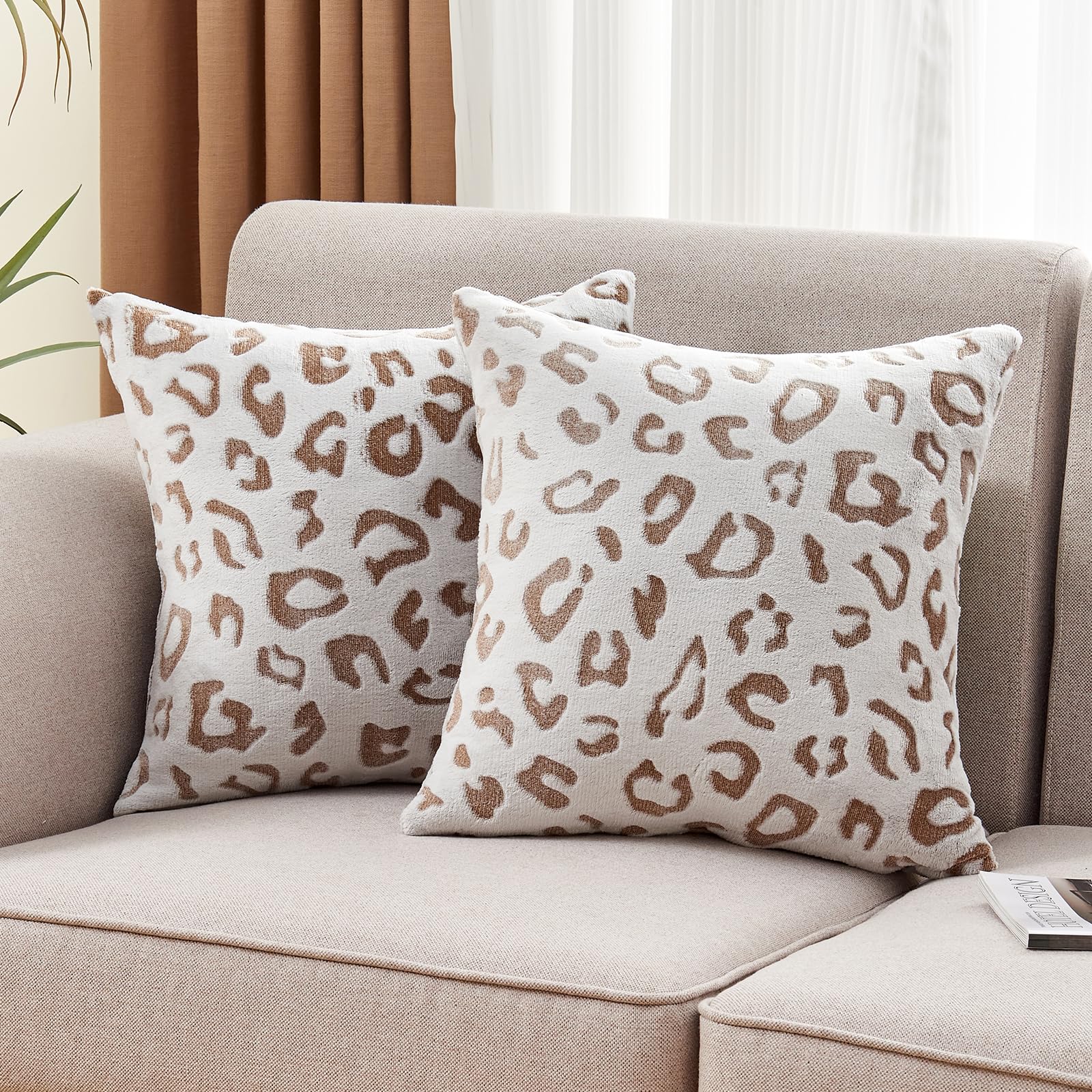 Sochow Decorative Throw Pillow Covers 18X18 Inches Set Of 2, Soft Leopard Print Flannel Fleece Pillowcase Square Cushion Covers