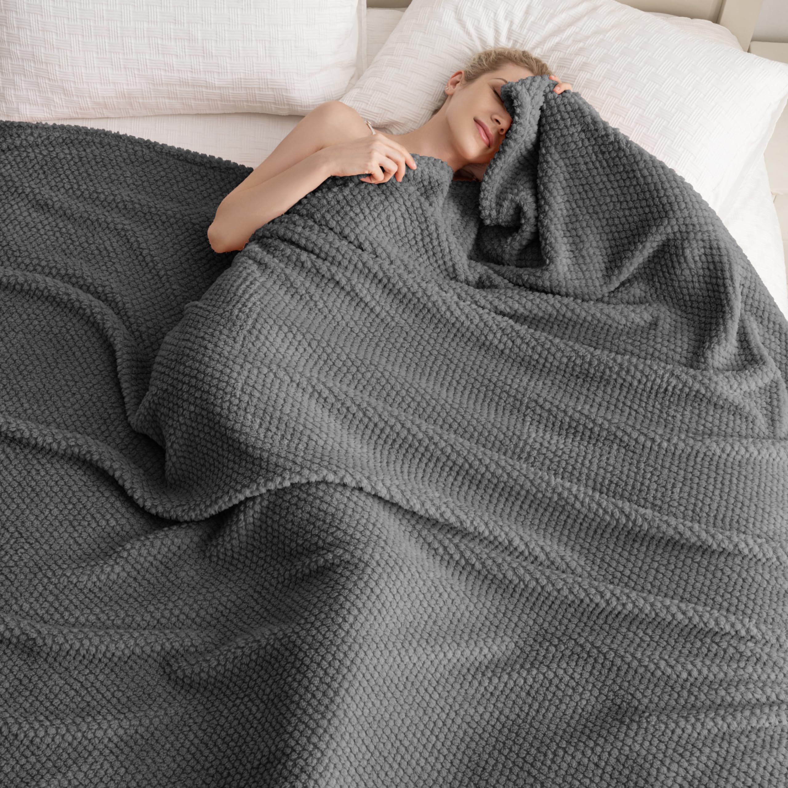 Dark Grey 300Gsm Super Soft Large King Blanket For Couch Sofa Bed Cozy Blankets For Women Girls Cute Fleece Fluffy Blanket For A