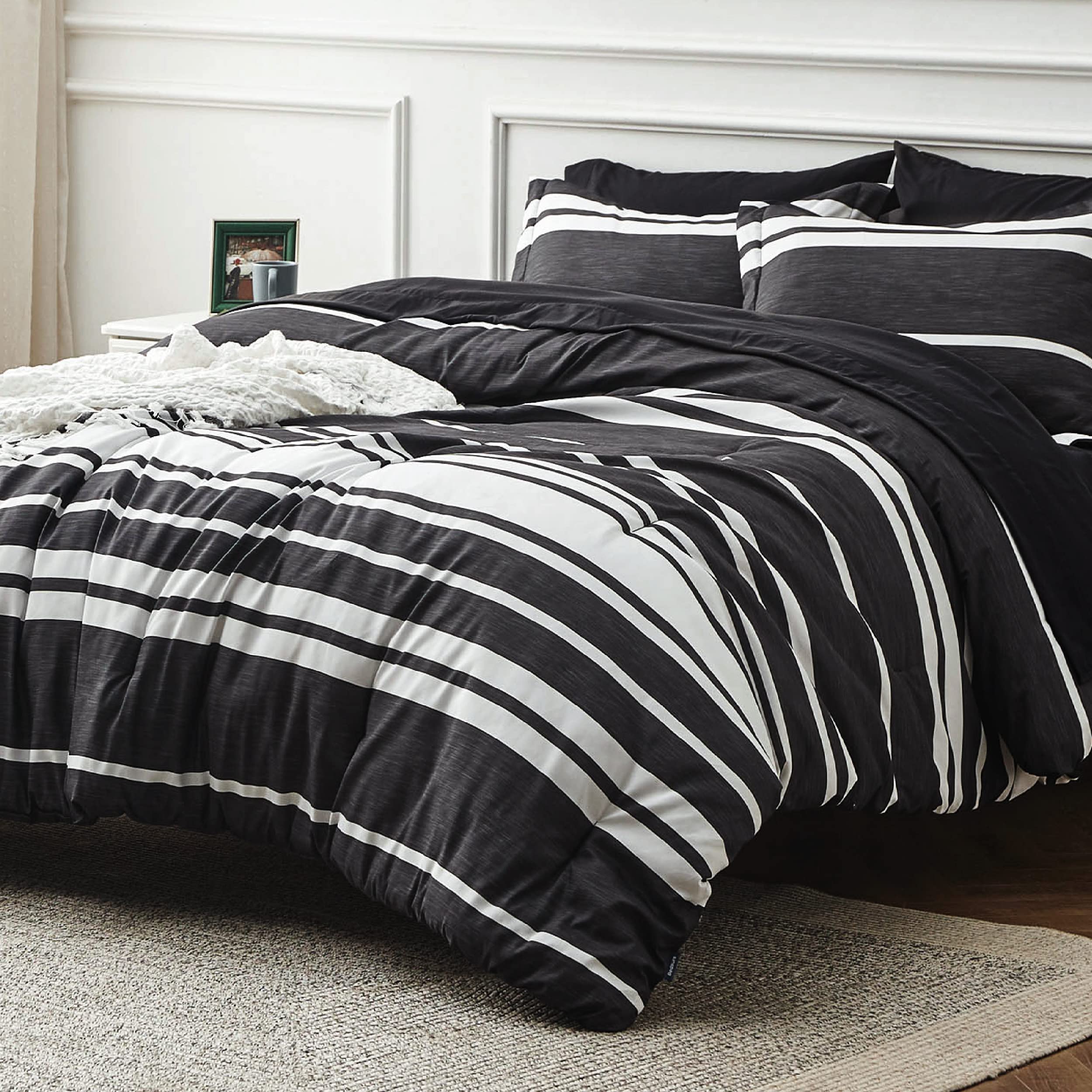 Bedsure Bed In A Bag Queen 7 Pieces, Black White Striped Bedding Comforter Sets All Season Bed Set, 2 Pillow Shams, Flat Sheet,