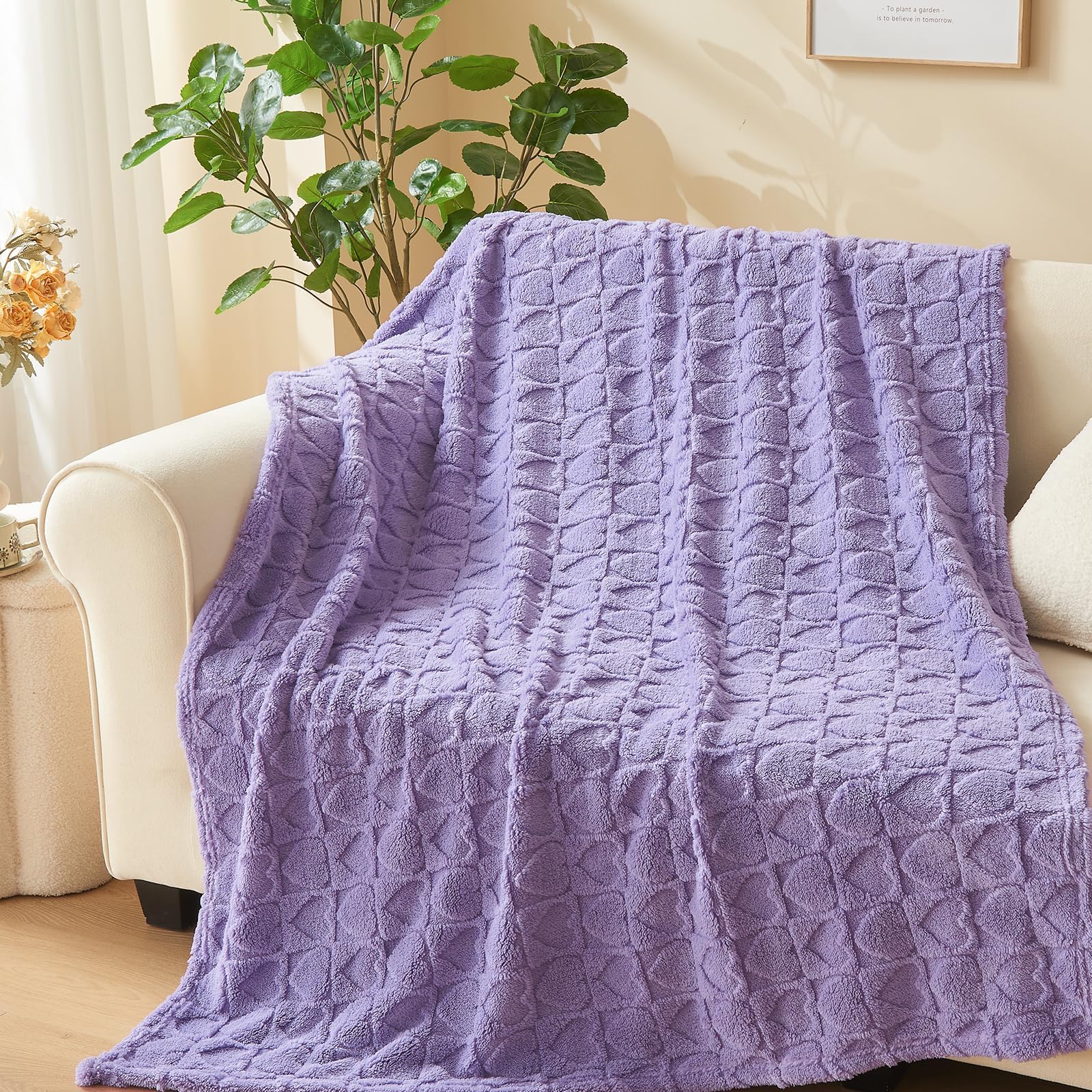 Newcosplay Super Soft Throw Blanket Lavender Love Premium Silky Flannel Fleece 3D Heart Checkered Lightweight Bed Blanket All Se