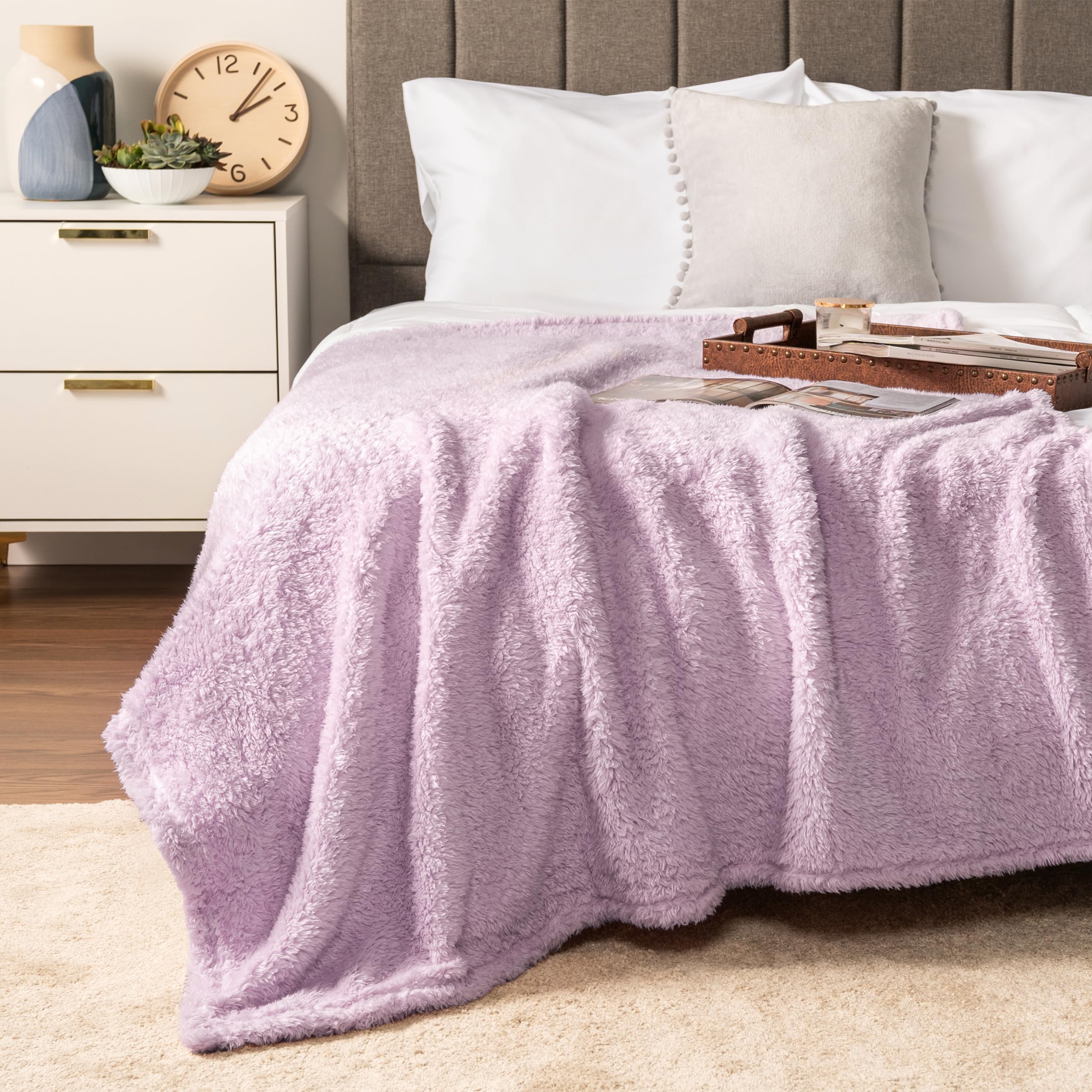 Pavilia Sherpa Bed Blanket Queen Size, Light Purple Lavender Plush Soft Cozy Blanket For Bed, Fluffy Lightweight Microfiber, Fuz