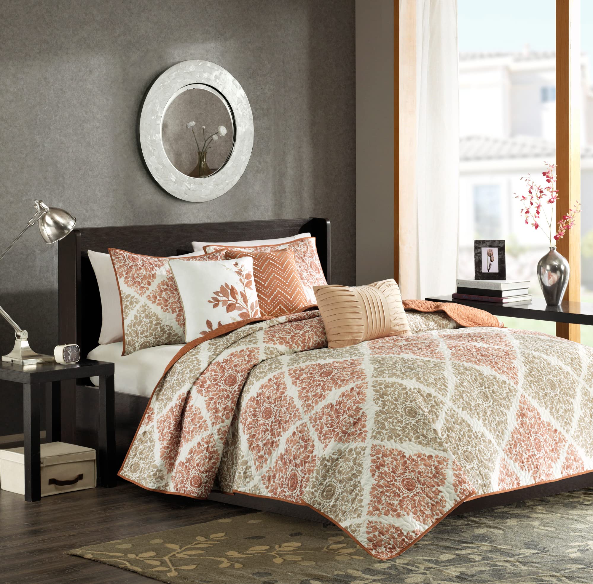 Madison Park Claire Quilt Modern Design - All Season, Breathable Coverlet Lightweight Bedding Set, Matching Shams, Decorative Pi