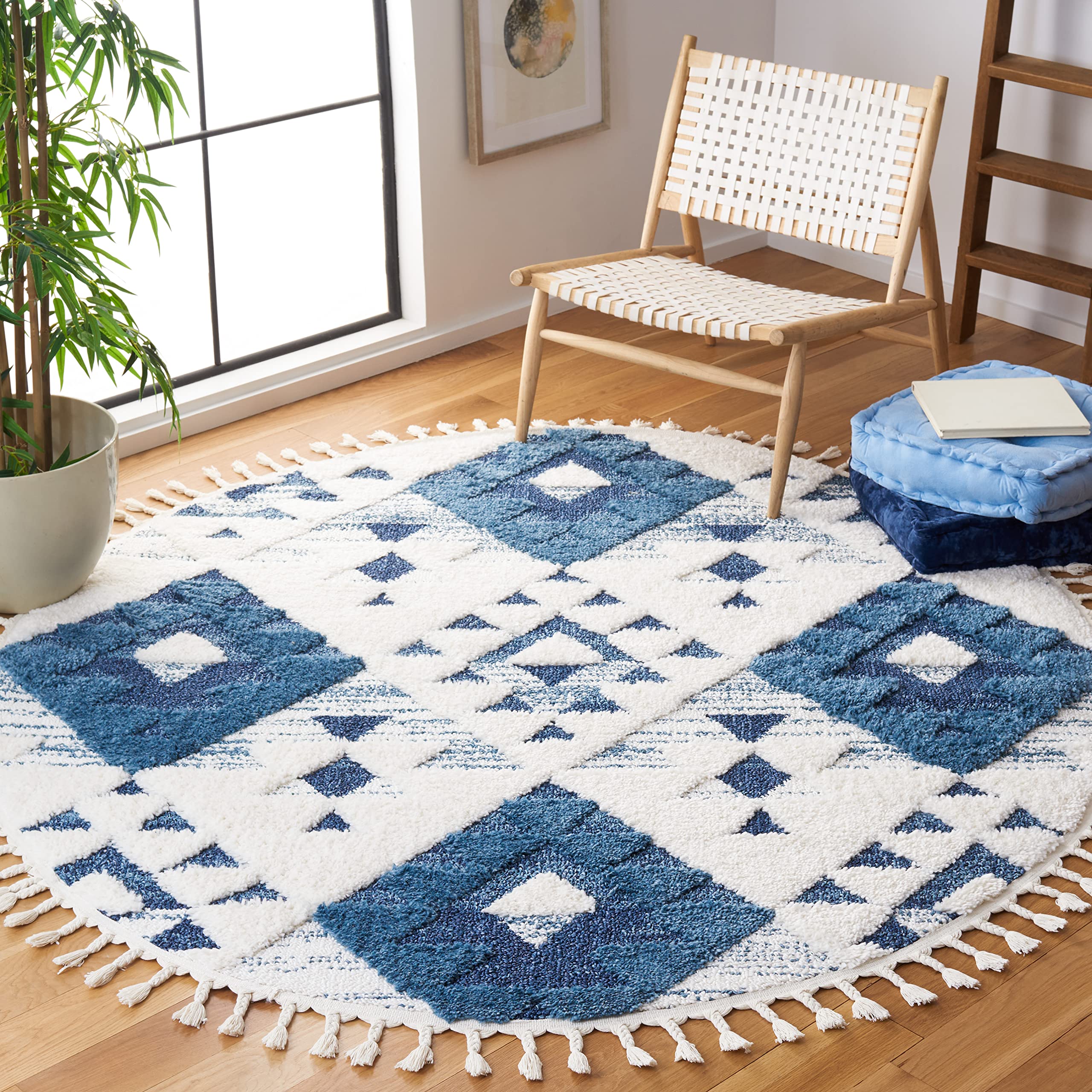 SAFAVIEH Moroccan Tassel Shag Collection Area Rug - 8 Round, Blue & Ivory, Boho Design, 2-inch Thick Ideal for The Living Room,