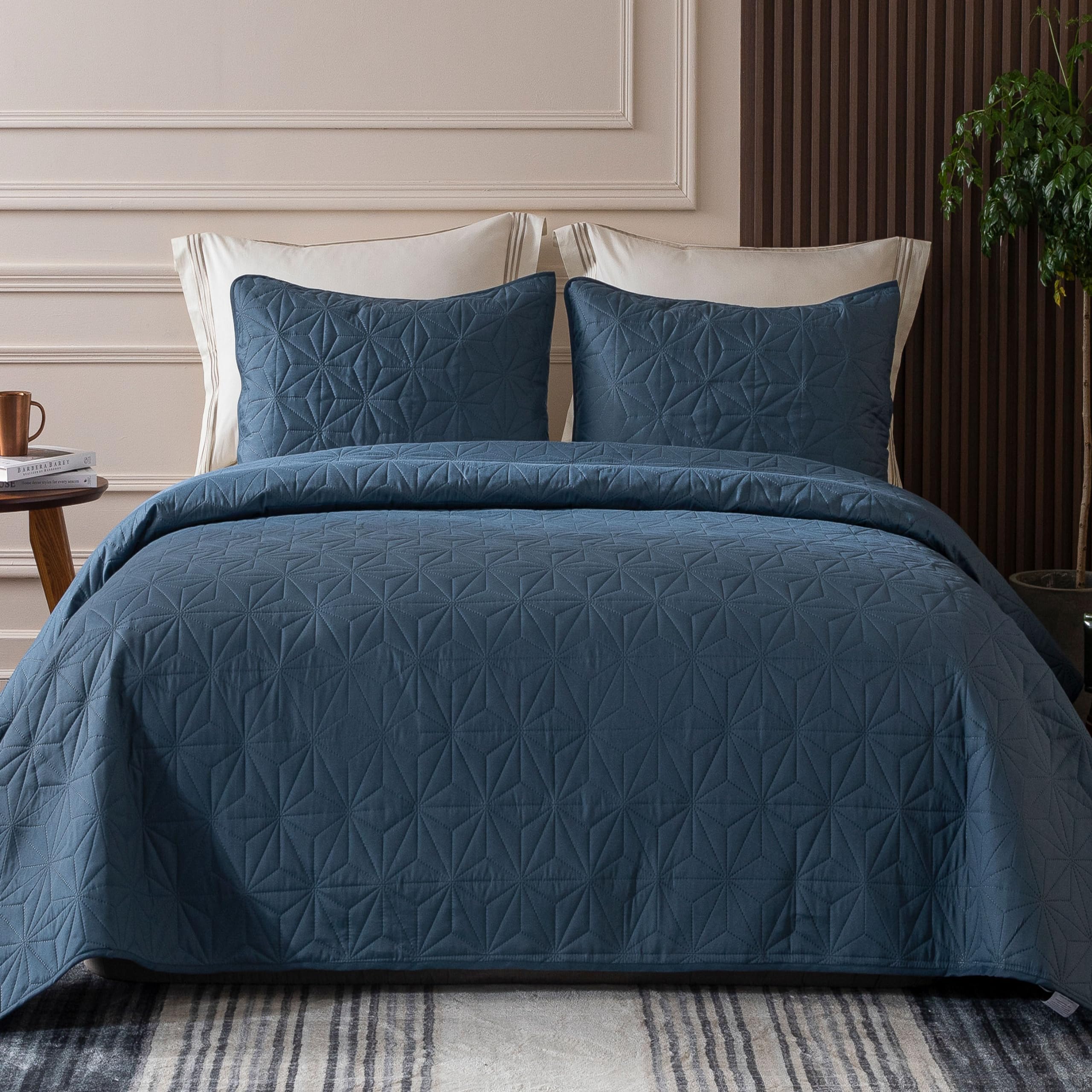 Whale Flotilla King Size Quilt Bedding Set, Soft Navy King Quilts Bedspreads For All Seasons, Lightweight Geometric Star Pattern