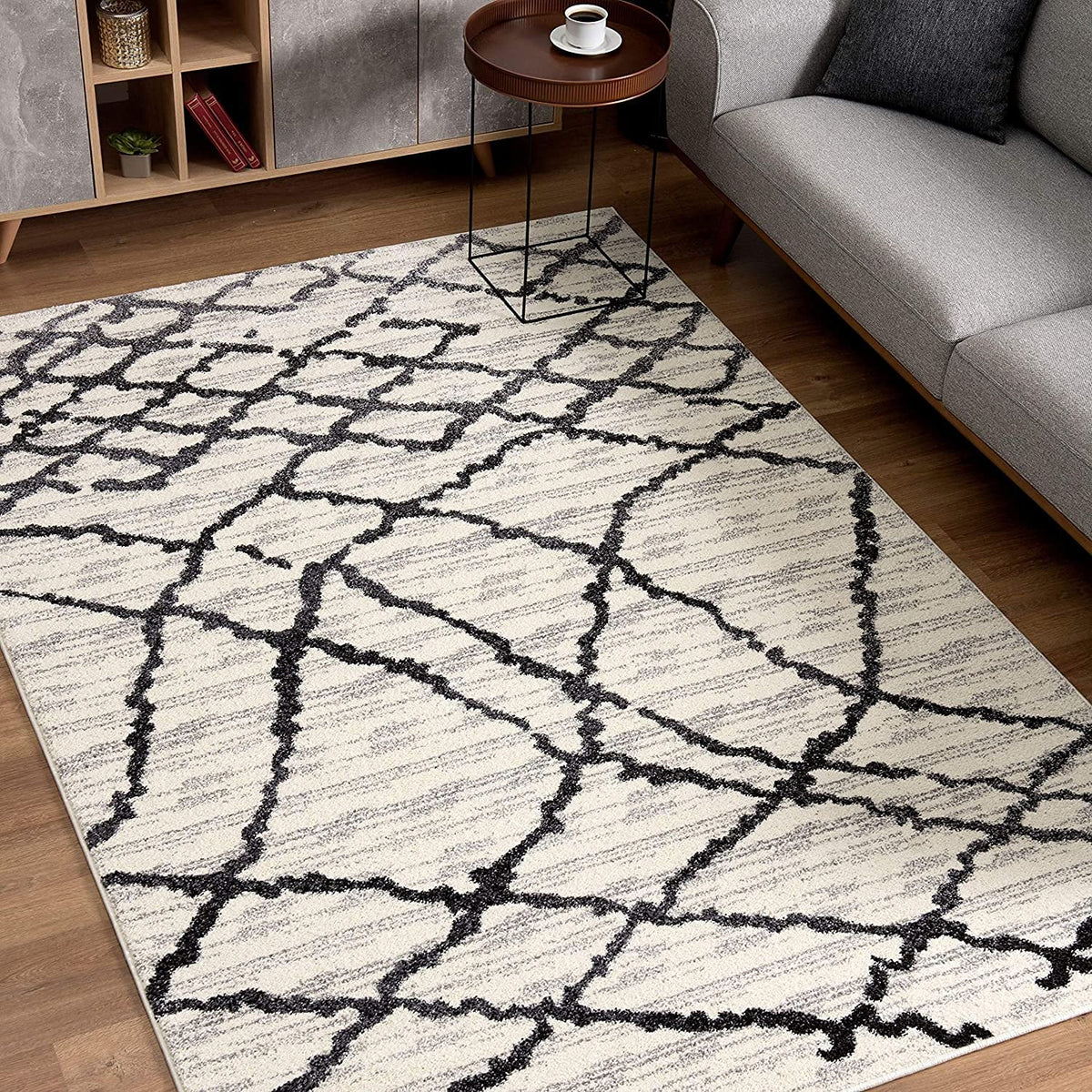 HomeRoots White Grey 100% Twisted Polyester 4â€ x 6â€ Gray and Black Modern Abstract Area Rug