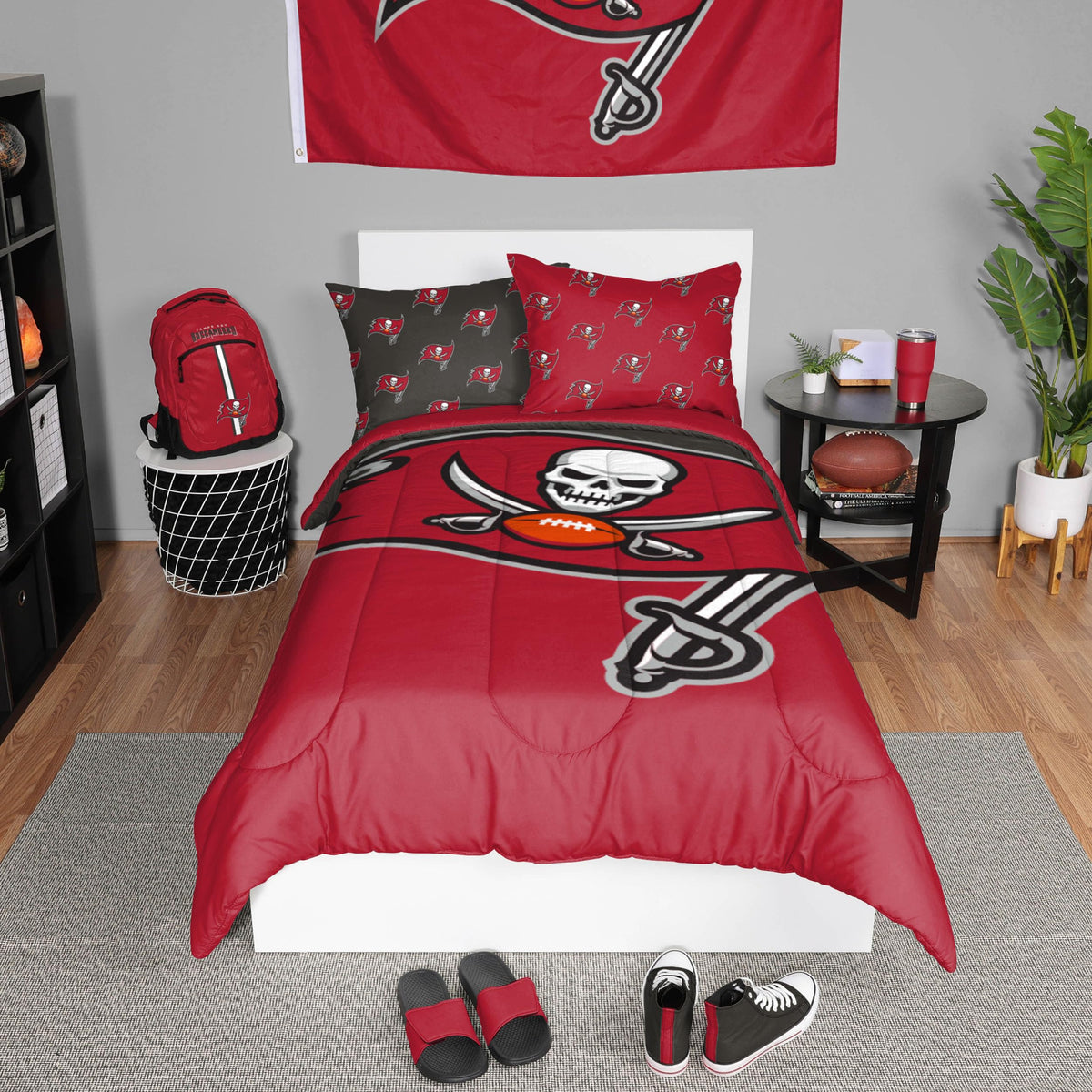 Foco Tampa Bay Buccaneers Nfl Team Color Bed In A Bag Comforter Bedding 3 Piece Twin Set