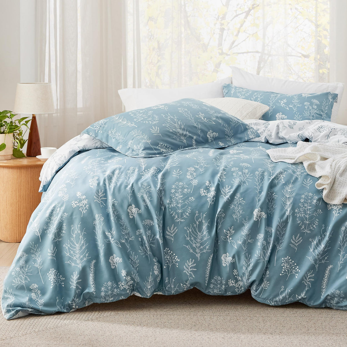 Bedsure Full Comforter Set - Mineral Blue Comforter, Cute Floral Bedding Comforter Sets, Gifts For Woman, 3 Pieces, 1 Soft Rever