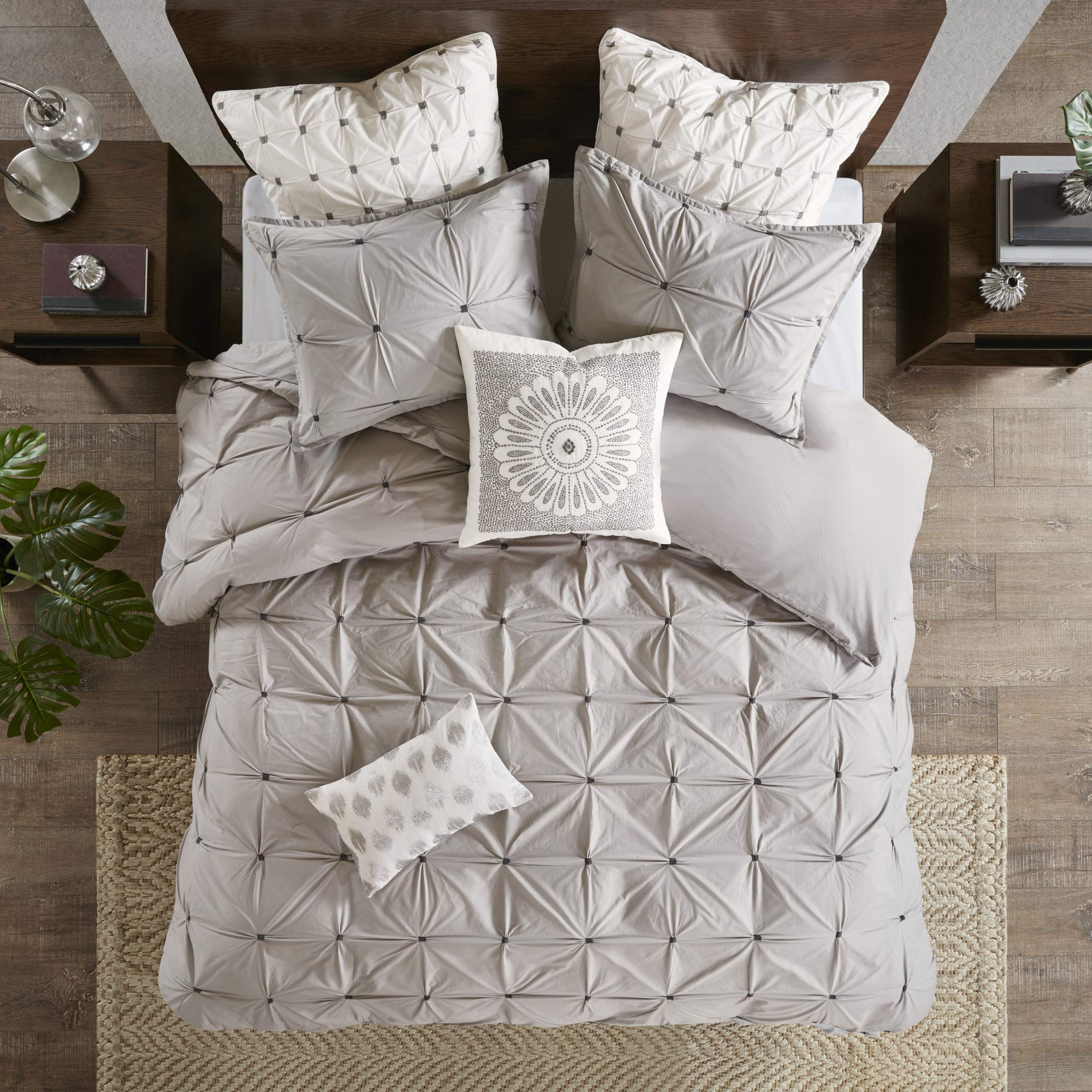 Ink+Ivy Sofia Mid Century Modern Cotton Square Decorative Pillow Sofa Cushion Lumbar, Back Support, 20'X 20', Medallion Embroidery Grey