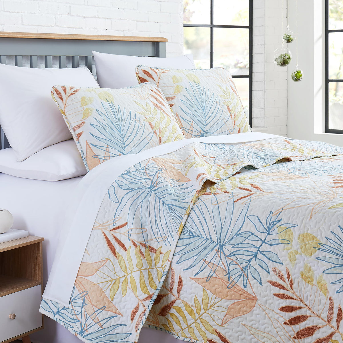 Southshore Fine Living, Inc. Oversized Queen Quilt Set With 2 Standard Size Pillow Shams, Ultra-Soft Microfiber Queen/Full Size