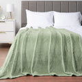 Pavilia Sage Green Throw Blanket For Couch, Twin Bed, Soft Fleece Throws For Sofa Chair, Fuzzy Waffle Textured Blanket, Cozy War