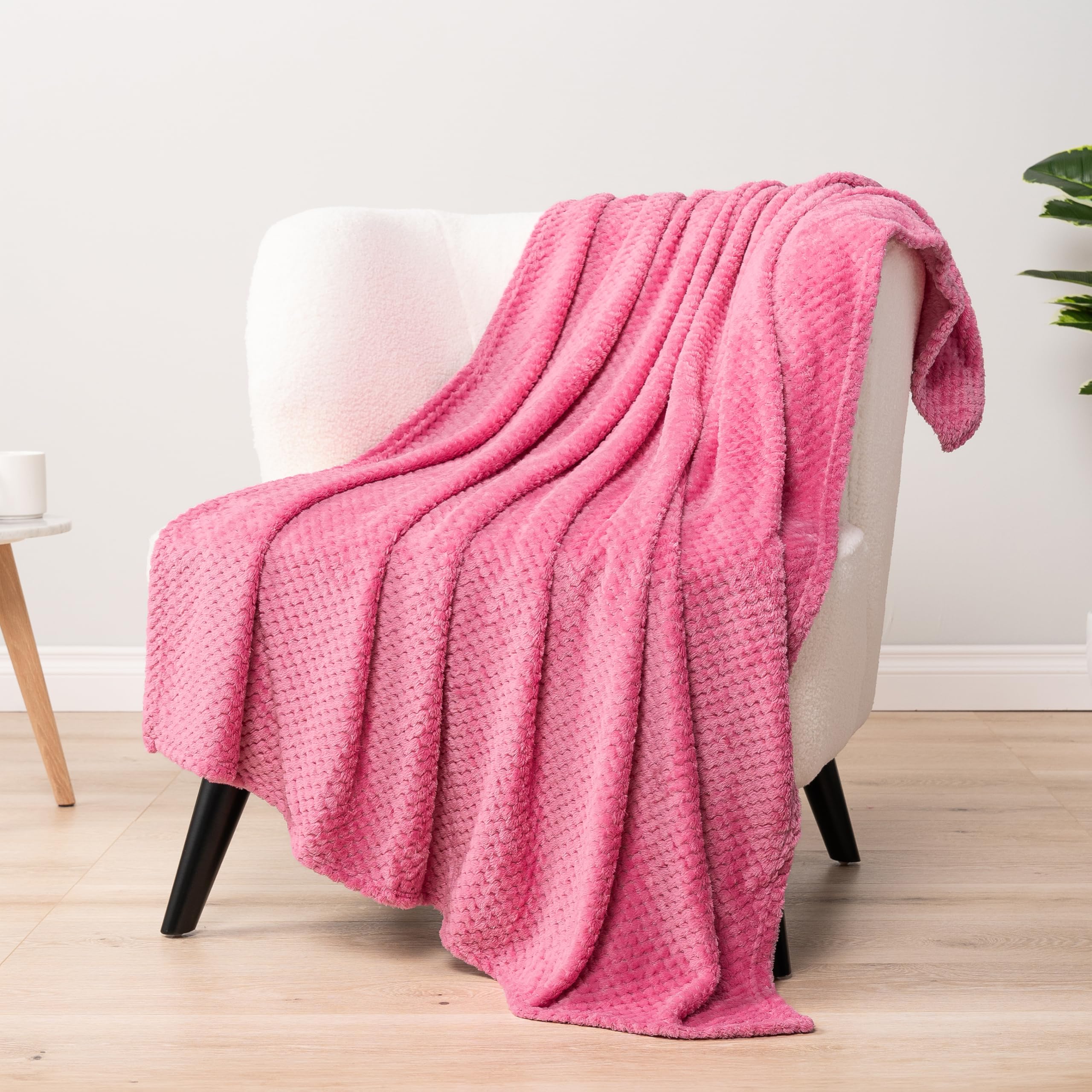 Pavilia Hot Pink Throw Blanket For Couch Bed, Soft Fleece Throws For Sofa Chair, Fuzzy Waffle Textured Blanket, Cozy Warm Lightw