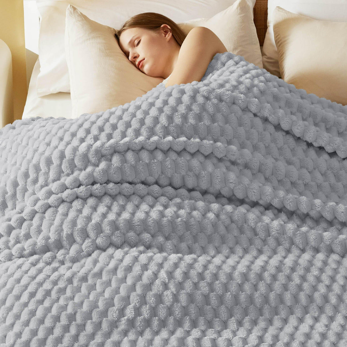 Bedsure Queen Blanket For Bed - Super Soft, Cozy Blankets For Women, Cute Fleece Gifts For Girls, Cloudy Gray, 90X90 Inches
