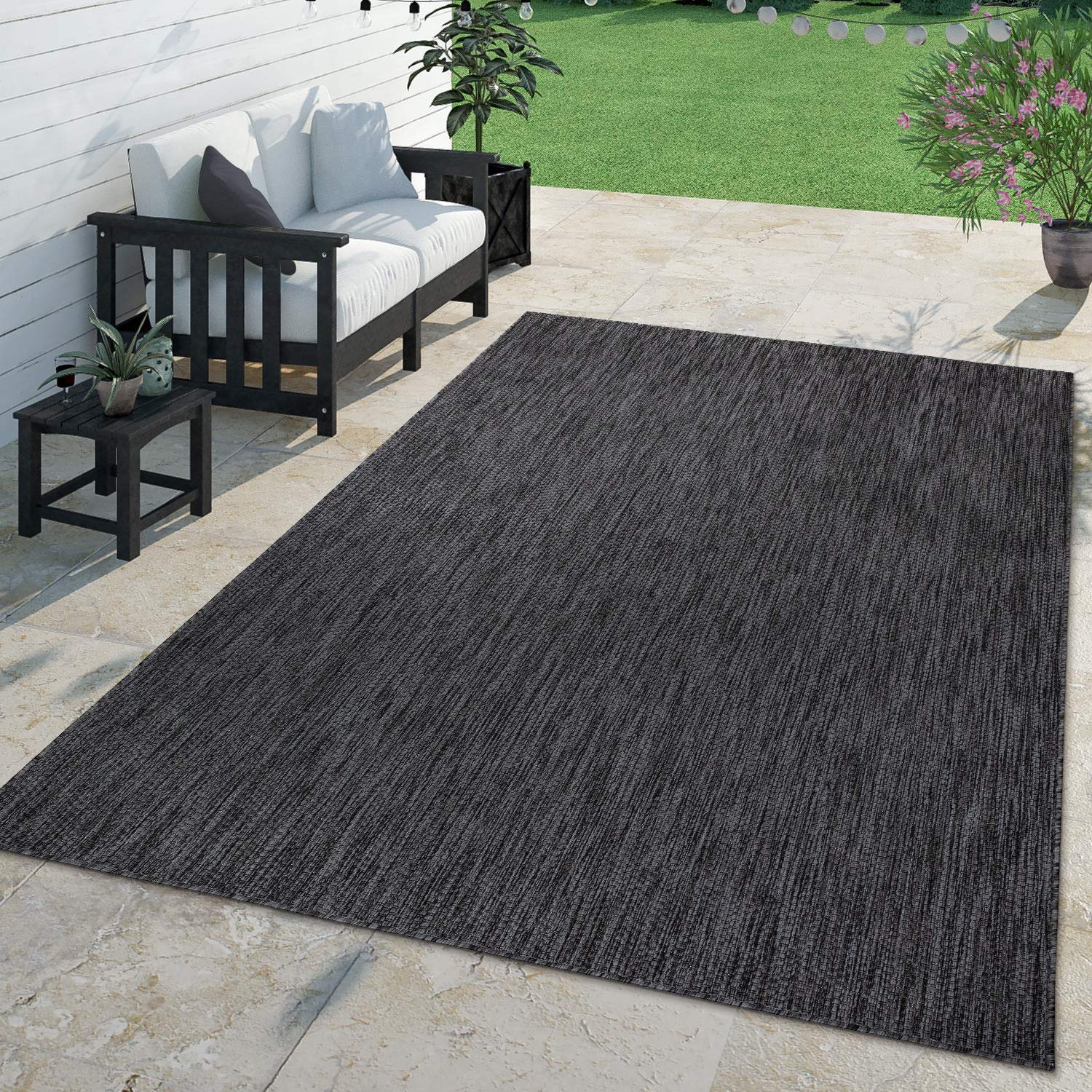 Solid Outdoor Rug For Patio Or Balcony Weatherproof In Mottled Anthracite, Size: 4'7' X 6'7'