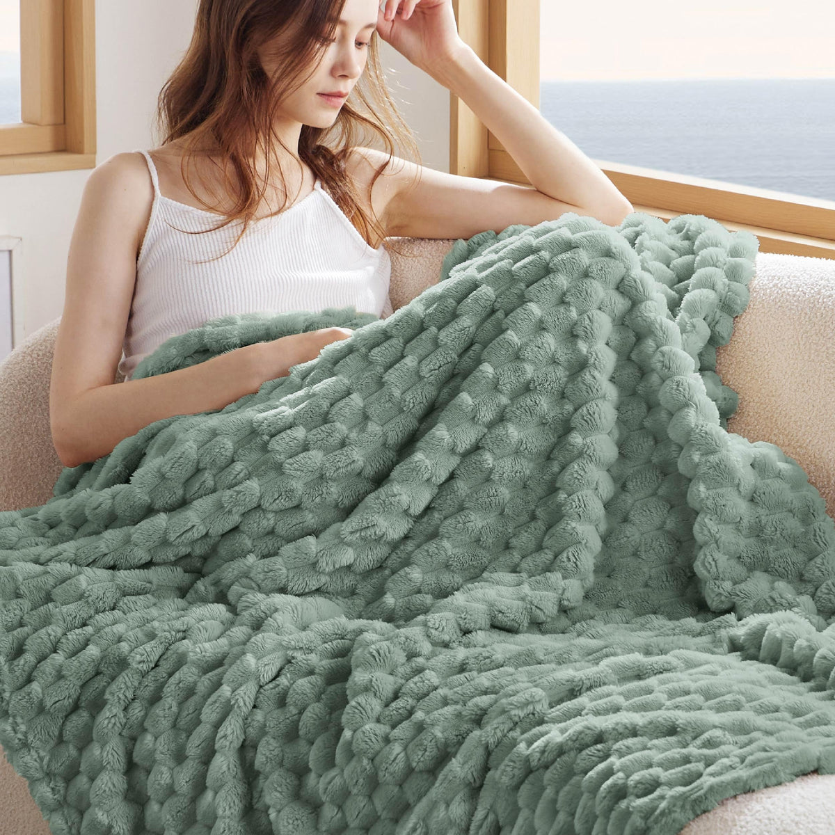 Bedsure Twin Blanket For Bed - Super Soft, Cozy Blankets For Women, Cute Fleece Gifts For Girls, Sage Green, 60X80 Inches