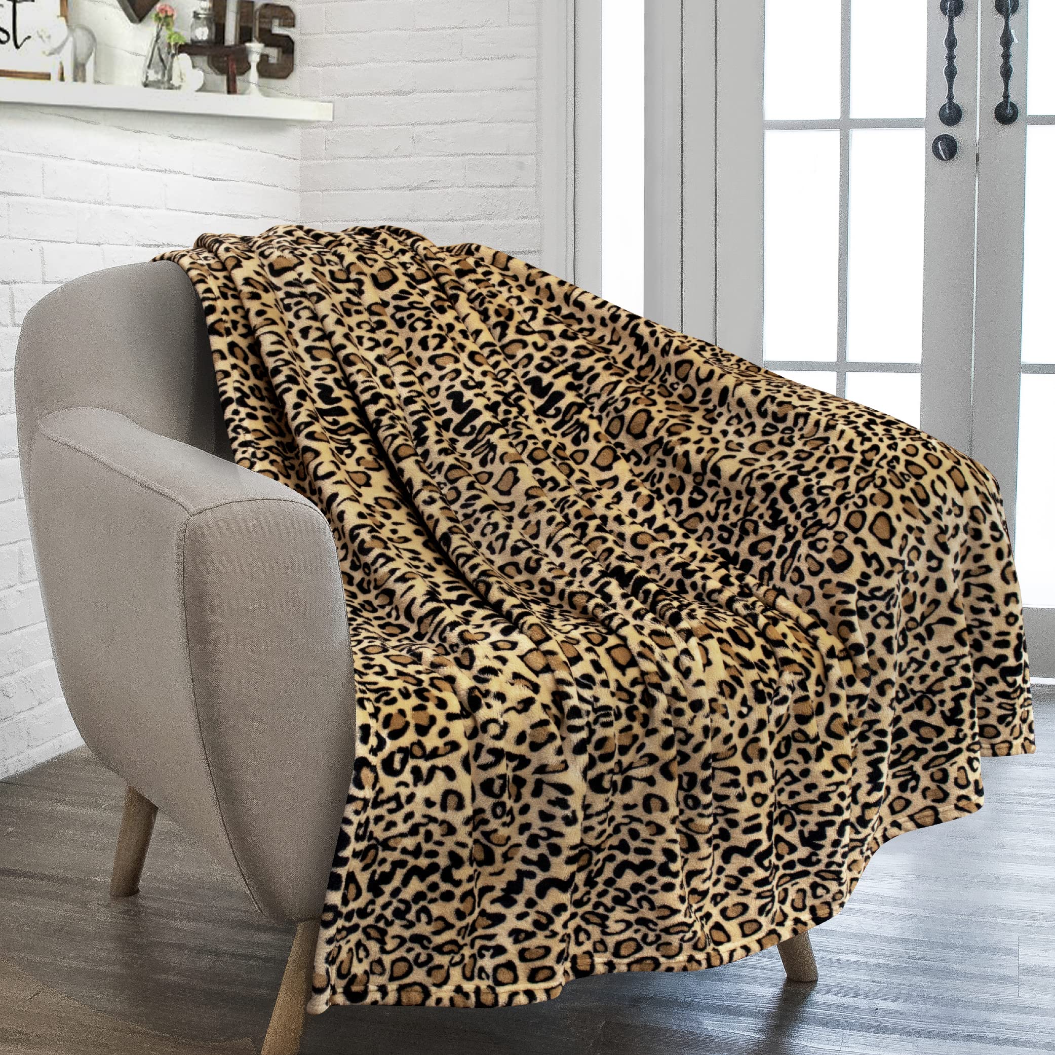 PAVILIA Cheetah Fleece Throw Blanket | Cheetah Leopard Animal Print Flannel Blanket for Twin Bed | Soft Velvet Lightweight Micro