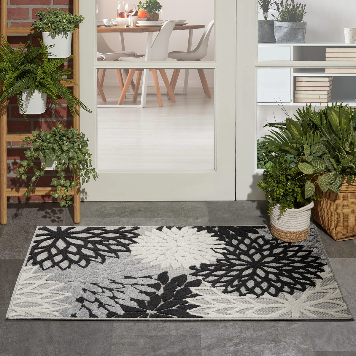 Nourison Aloha Indoor/Outdoor Black White 3' X 5' Area Rug, Tropical, Botanical, Easy Cleaning, Non Shedding, Bed Room, Living Room, Dining Room, Deck, Backyard, Patio (3X5)