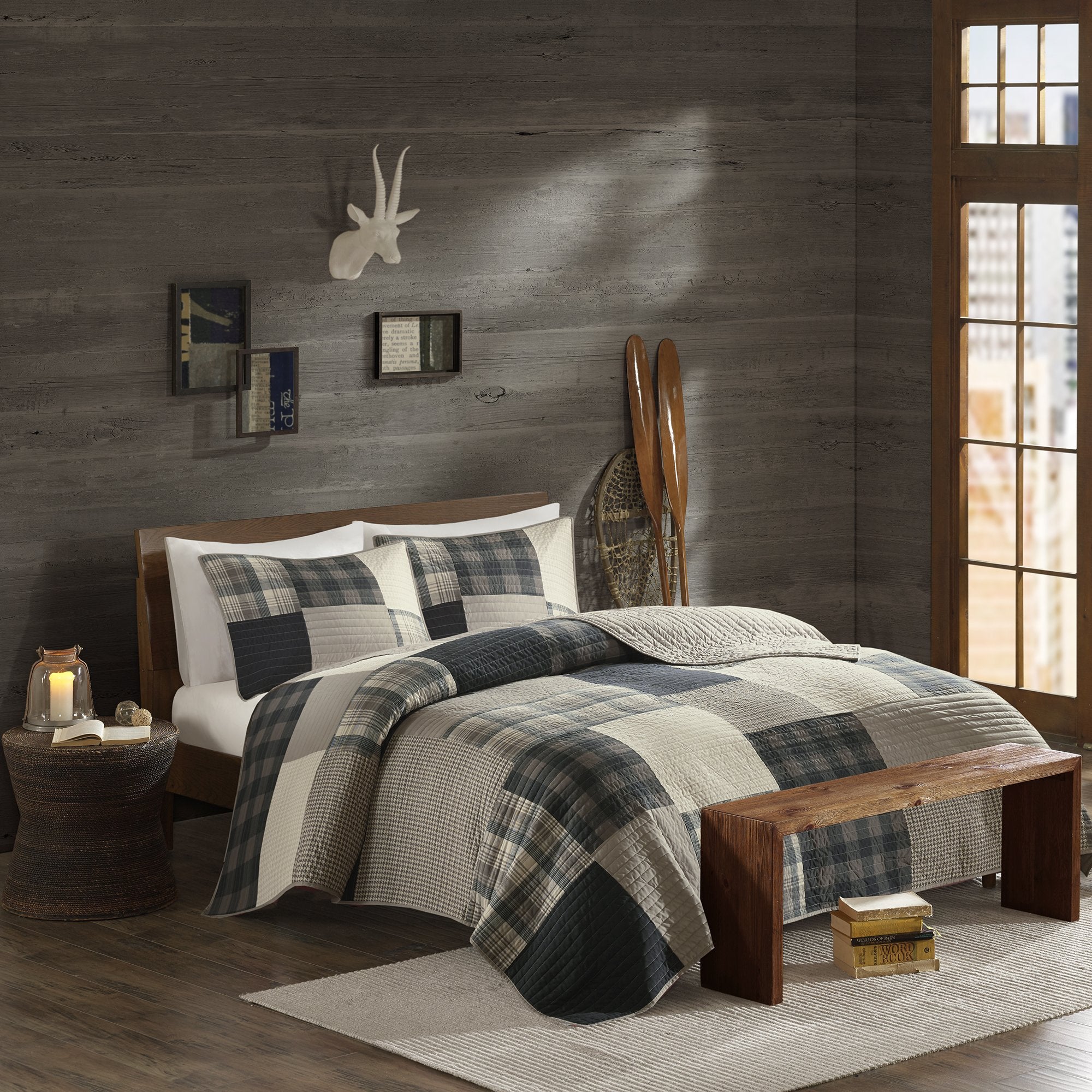 Woolrich Winter Hills Reversible Quilt Set - Cottage Styling Reversed To Solid Color, All Season Lightweight Coverlet, Cozy Bedd