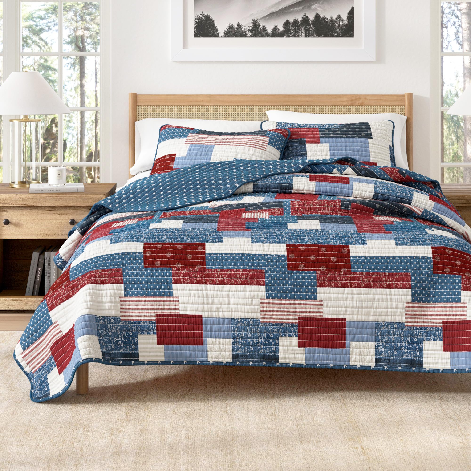 Great Bay Home 3-Piece Full/Queen Microfiber Quilt Set With Shams - Americana Patchwork Reversible Design - Lightweight, All-Sea