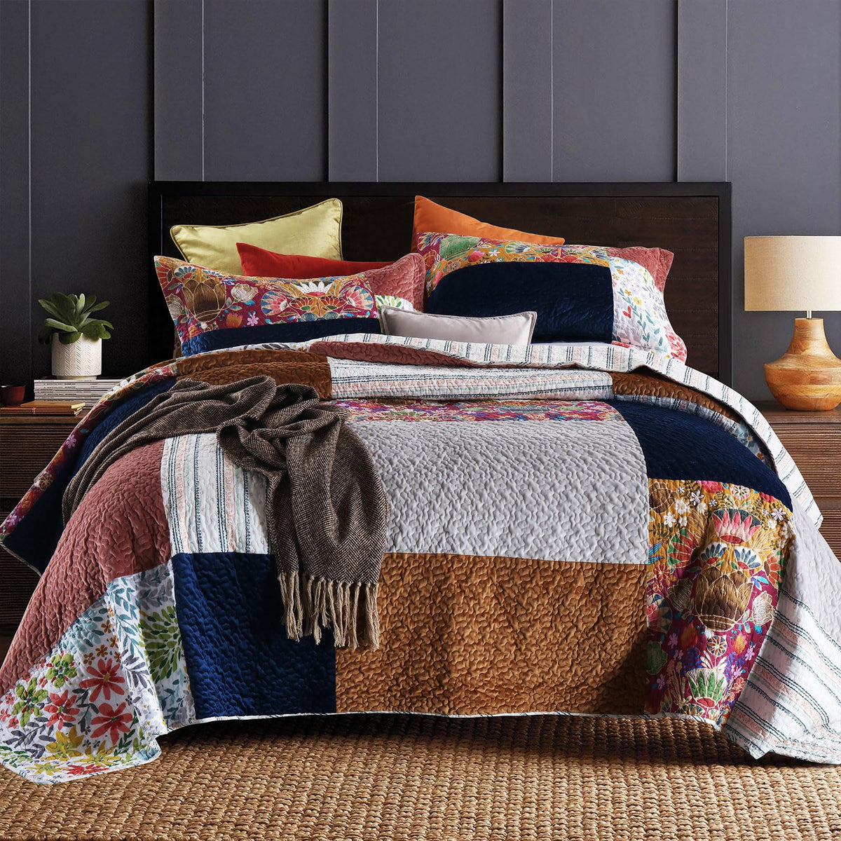Secgo Queen Comforter Set For Bed - 100% Cotton Quilts Queen Size, Black Bedspreads (90 * 98 Inch) With 2 Pillow Shams, Patchwor