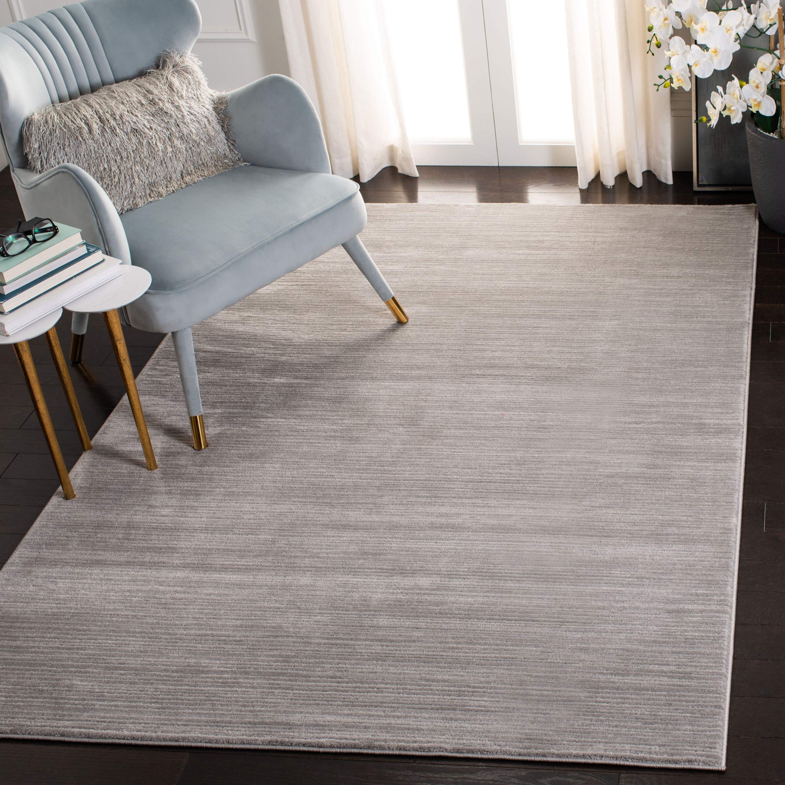 SAFAVIEH Vision Collection Accent Rug - 3 x 5, Silver, Modern Ombre Tonal Chic Design, Non-Shedding & Easy Care, Ideal for Hig
