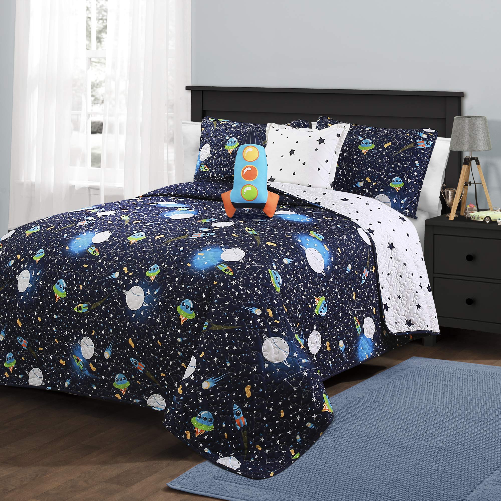 Lush Decor Twin-Navy Universe Quilt | Outer Space Stars Galaxy Planet Rocket Reversible 4 Piece Bedding Set For Kids