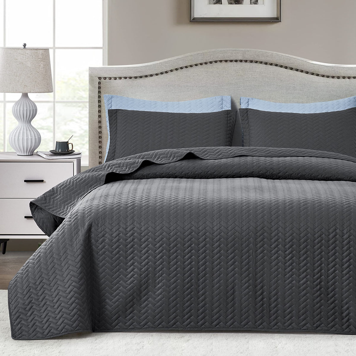 Maple&Stone Charcoal Grey Quilt Set Queen Size, Lightweight Bedspread Ultrasonic Chevron Pattern Light Coverlet For All Season C