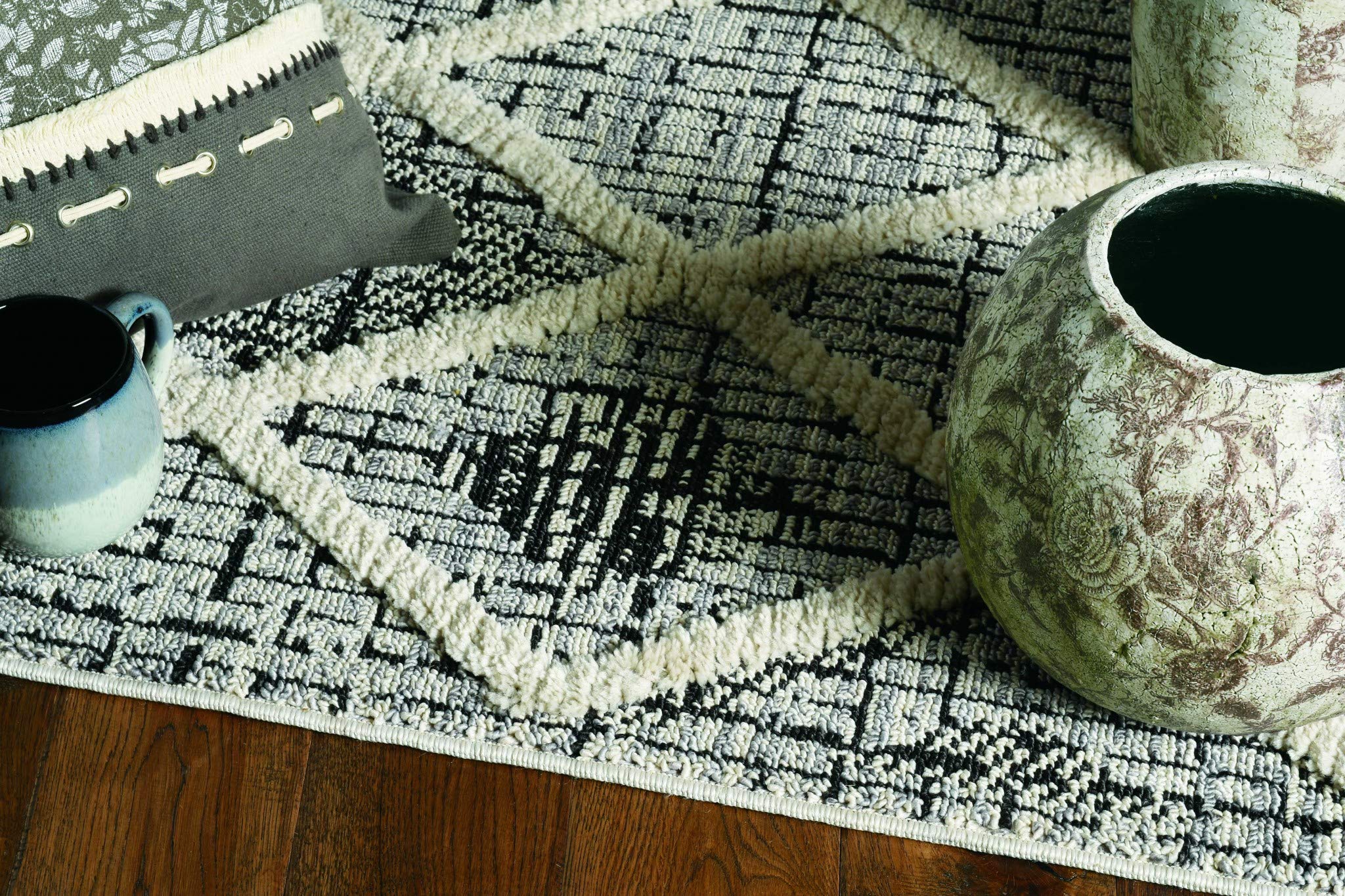 HomeRoots 3' X 5' Charcoal Diamonds Area Rug with Fringe